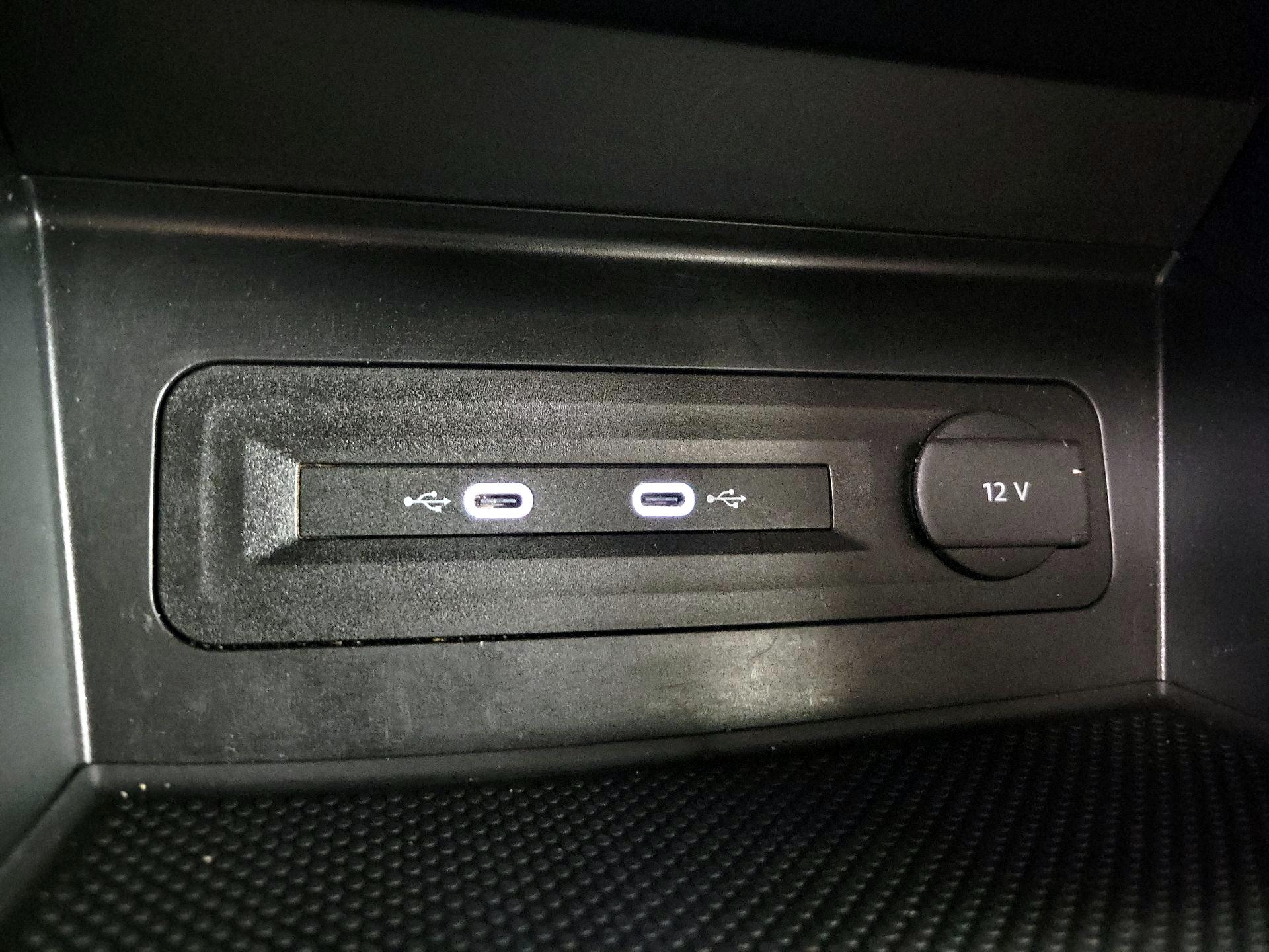 Thumbnail: 2023 Volkswagen Atlas - 18