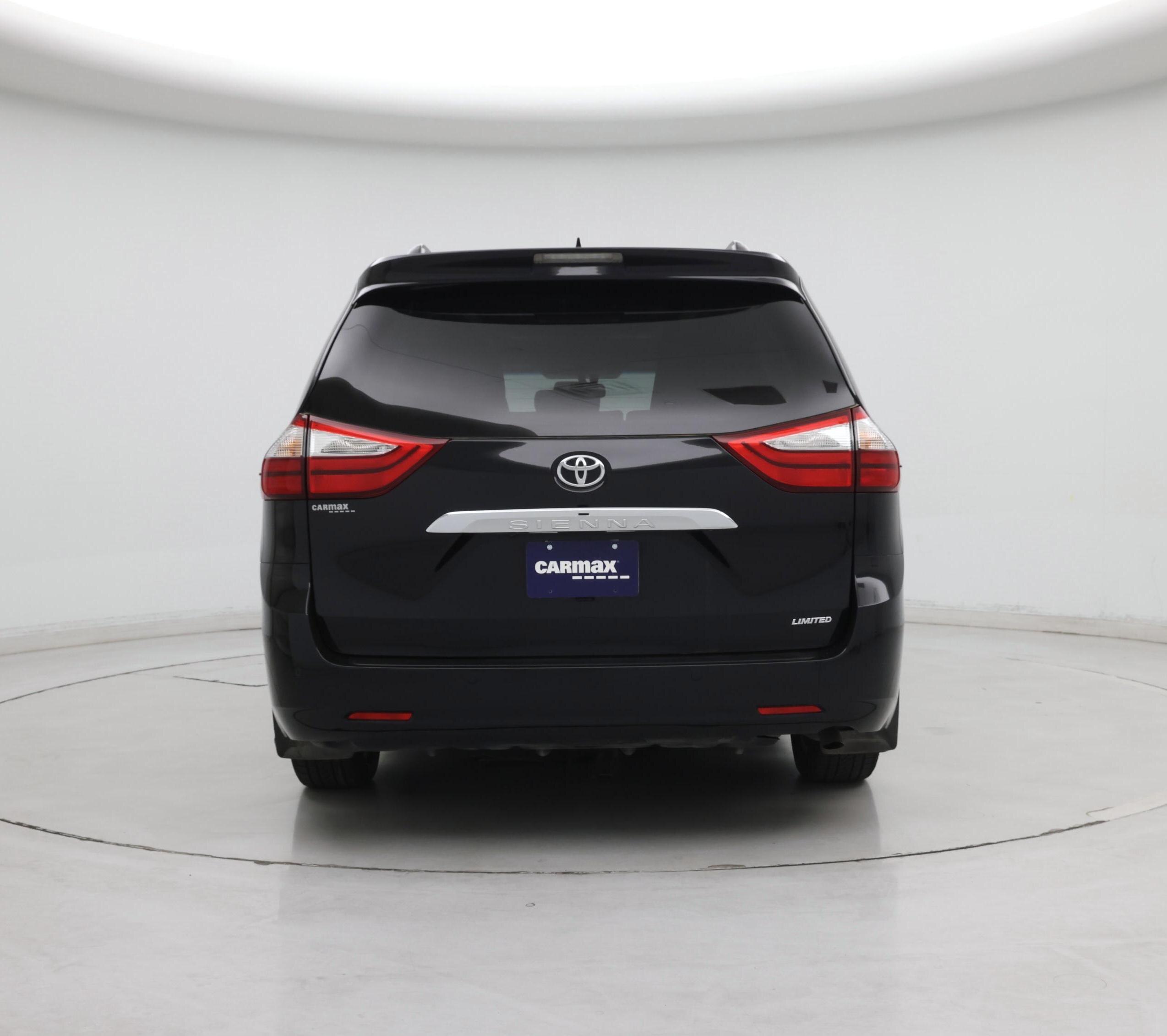 Thumbnail: 2016 Toyota Sienna - 6