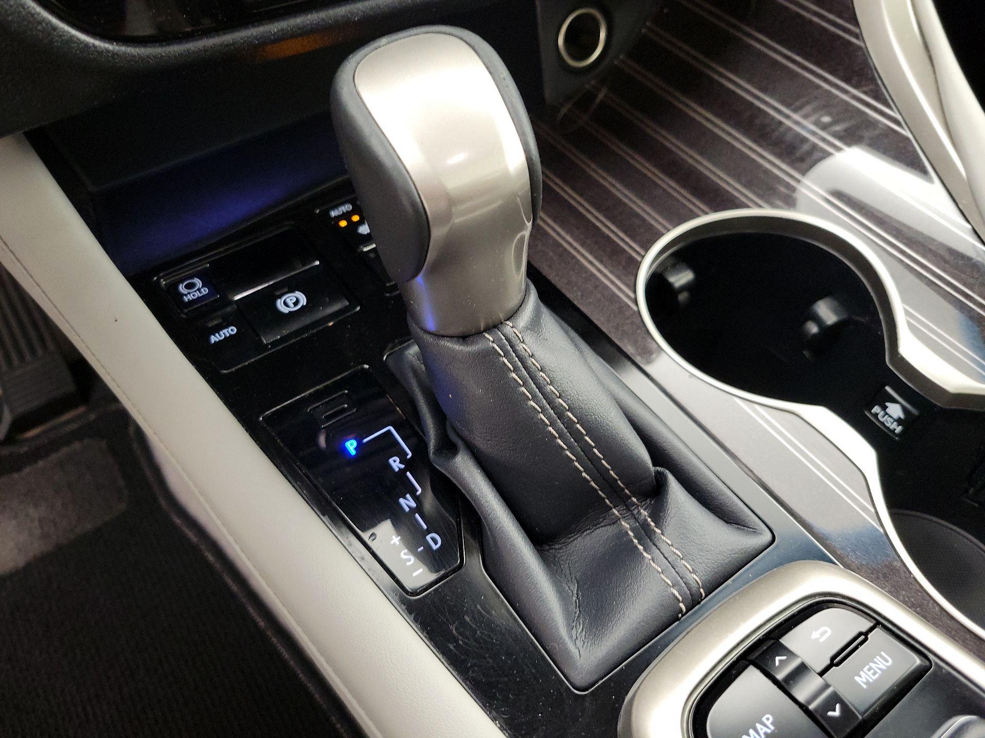 Thumbnail: 2016 Lexus RX - 18