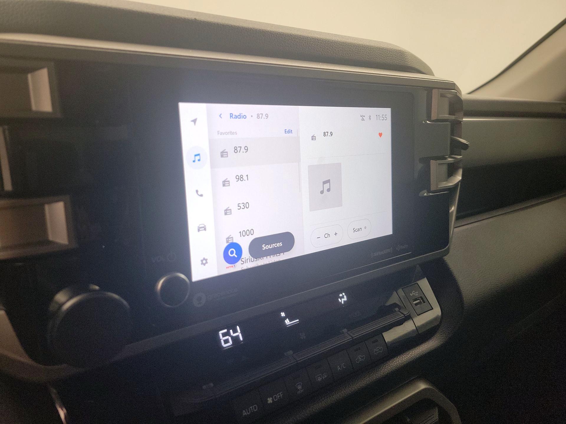 Thumbnail: 2023 Toyota Tundra - 15