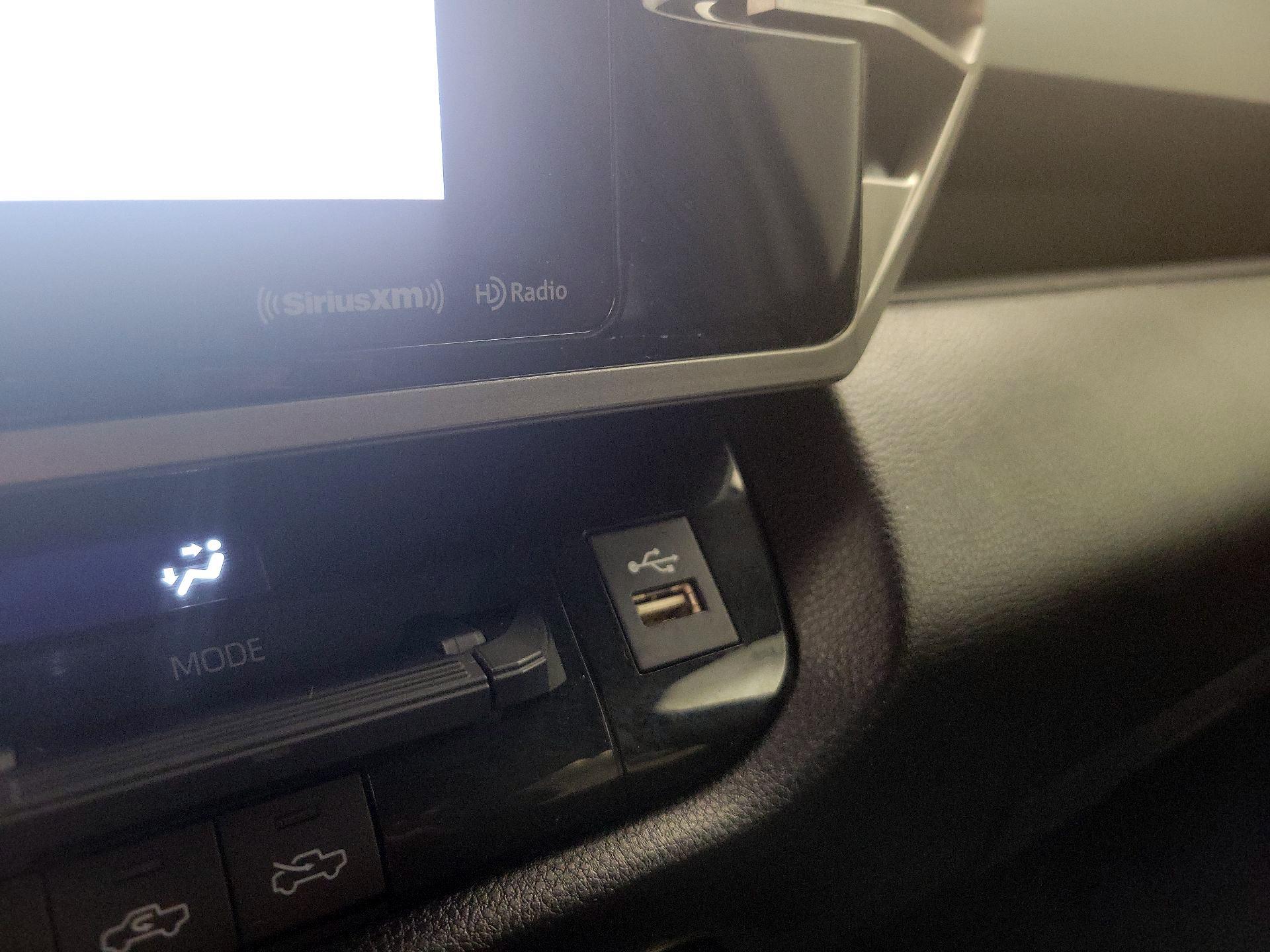 Thumbnail: 2023 Toyota Tundra - 18