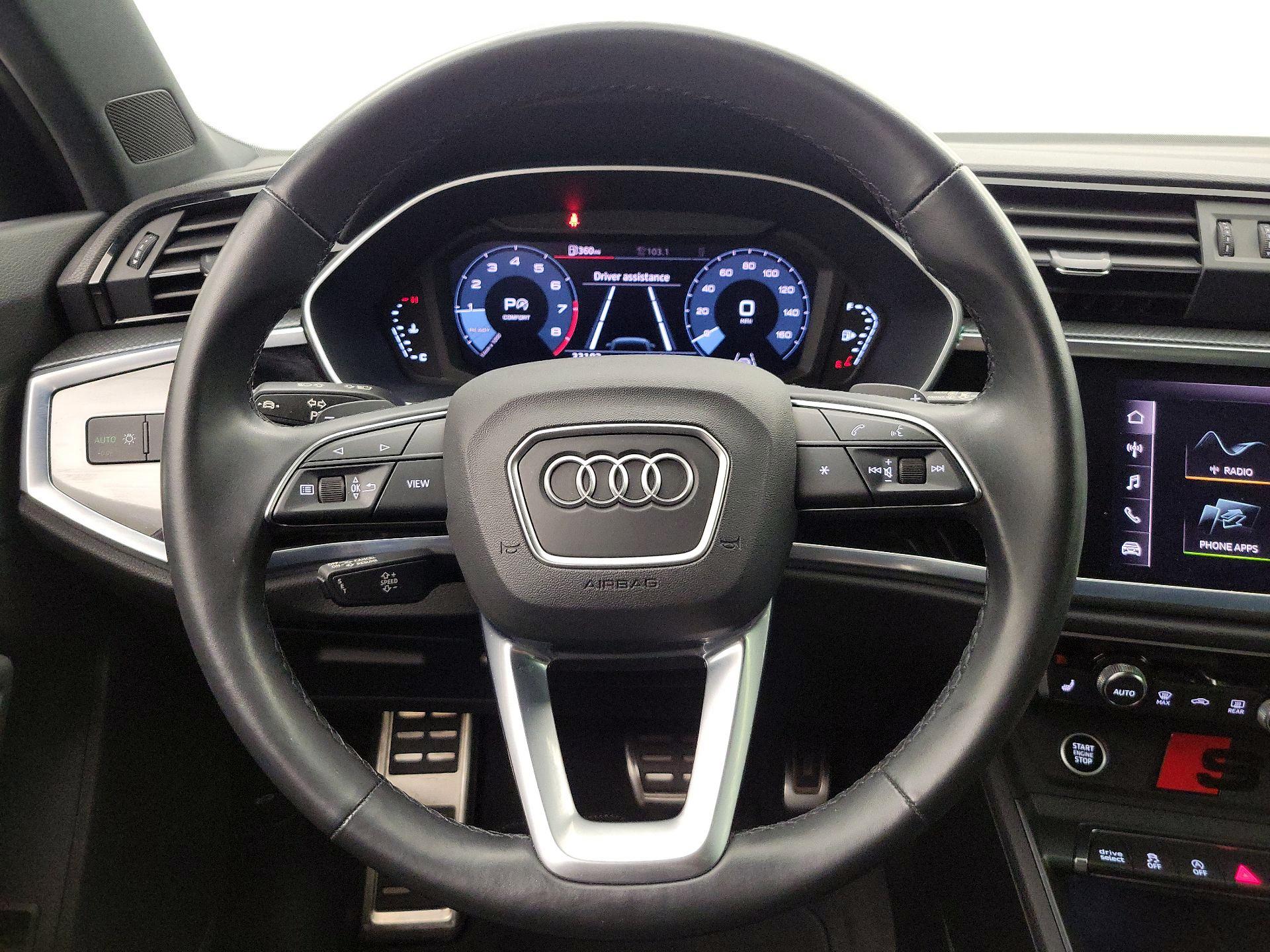 Thumbnail: 2021 Audi Q3 - 10