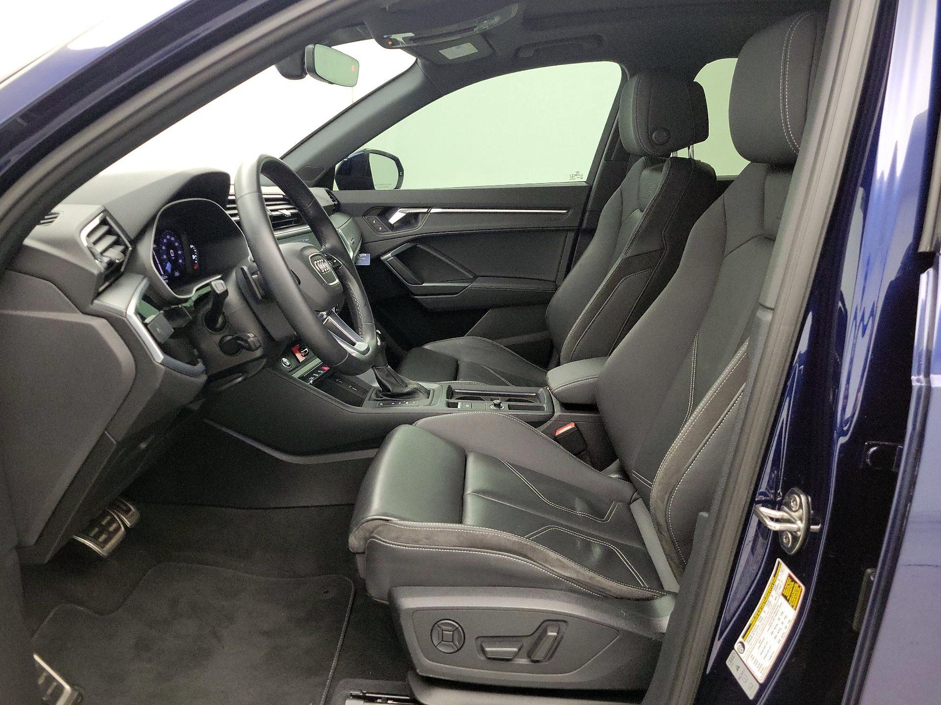 Thumbnail: 2021 Audi Q3 - 11