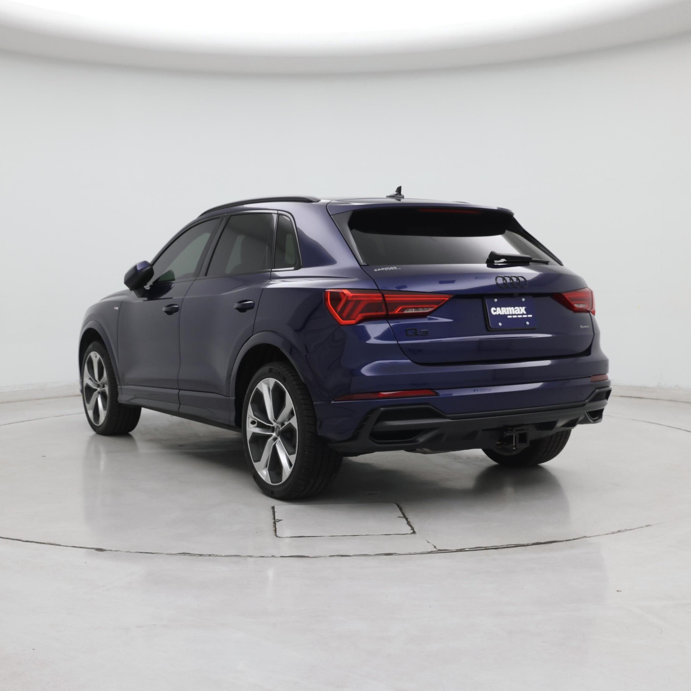 Thumbnail: 2021 Audi Q3 - 2