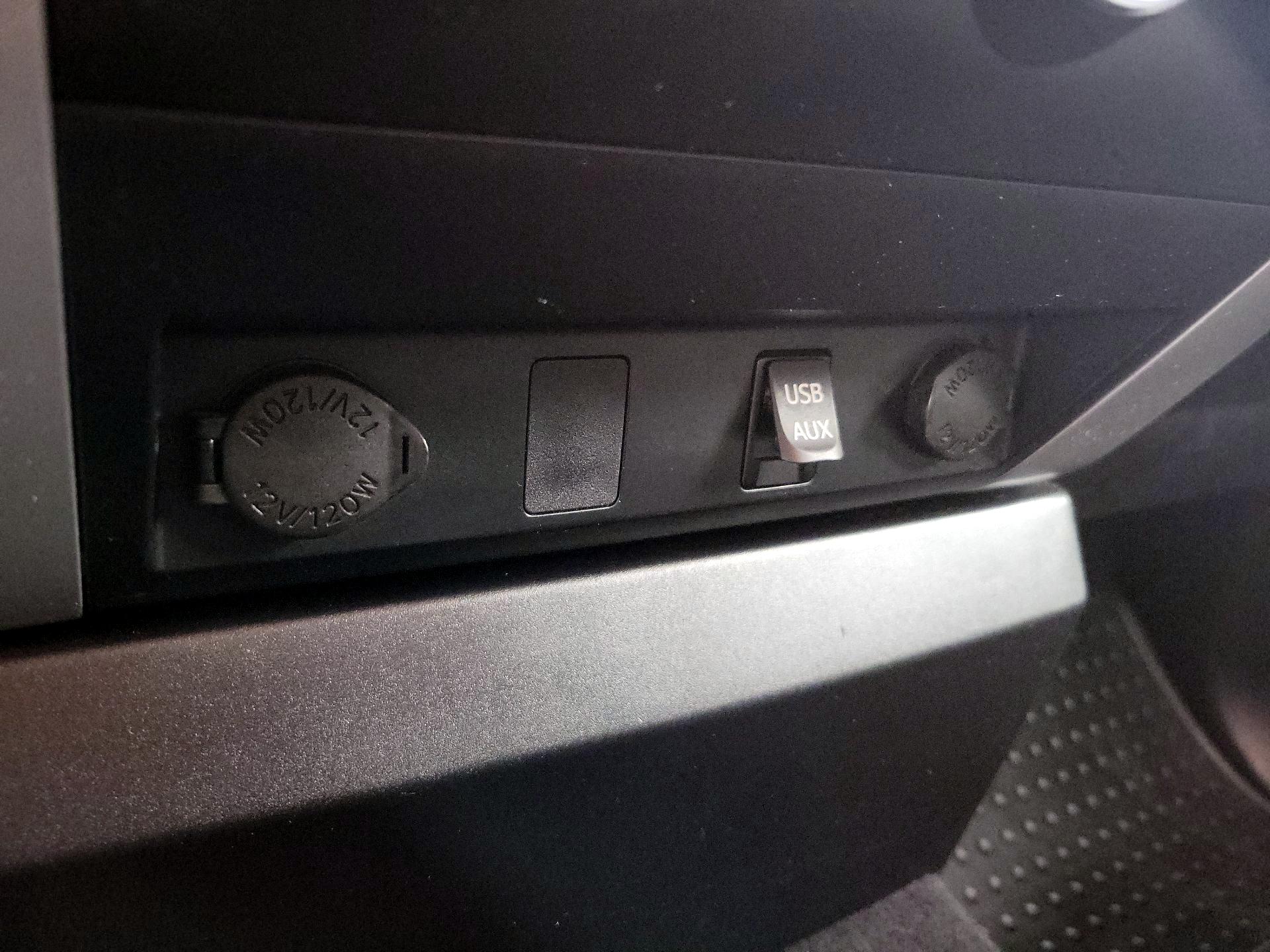 Thumbnail: 2014 Toyota Tundra - 18