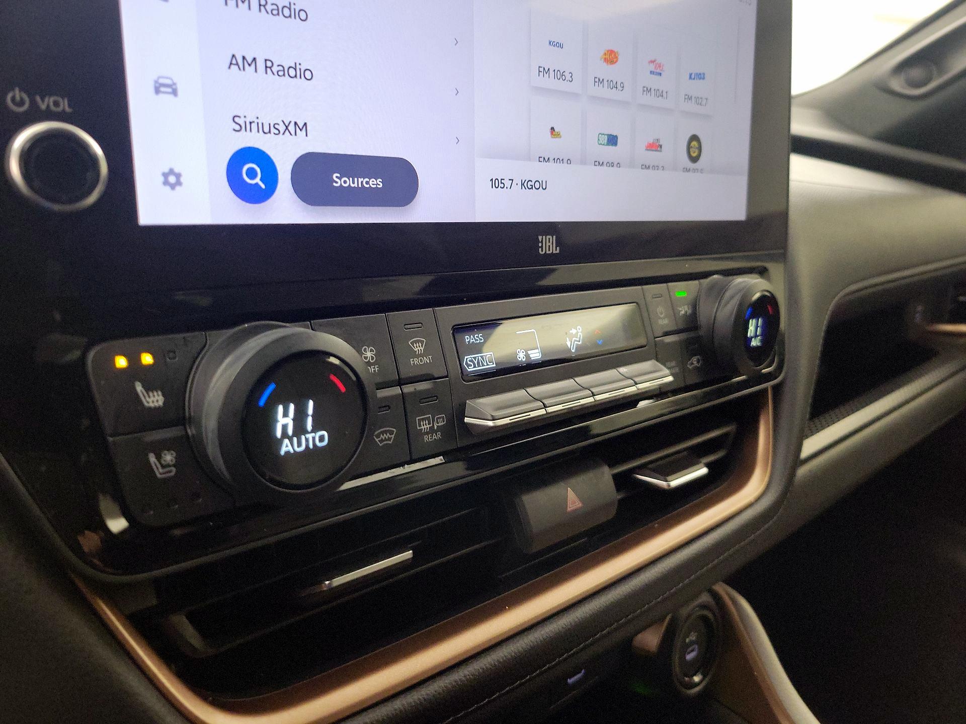 Thumbnail: 2024 Toyota Highlander - 16