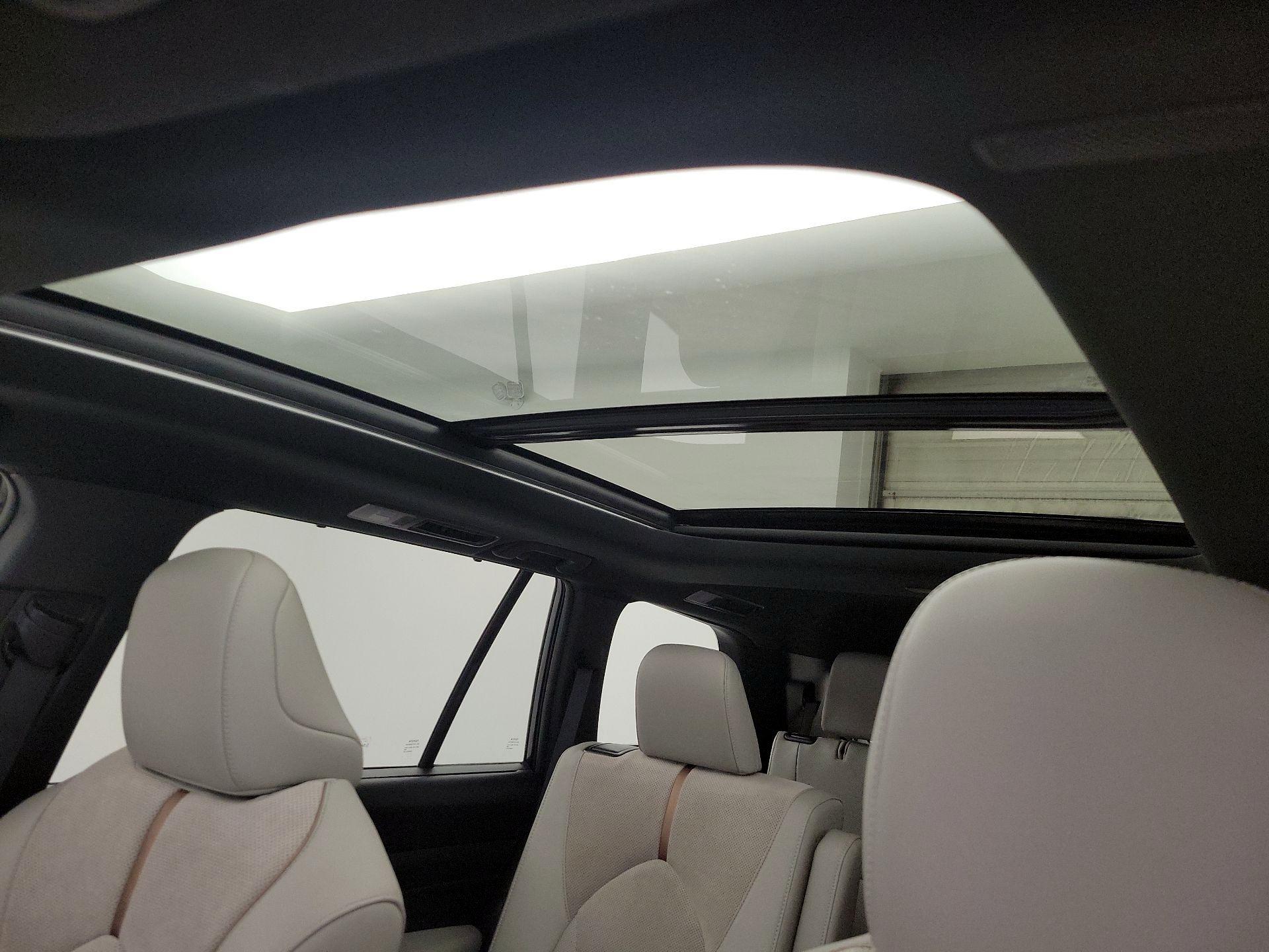 Thumbnail: 2024 Toyota Highlander - 19