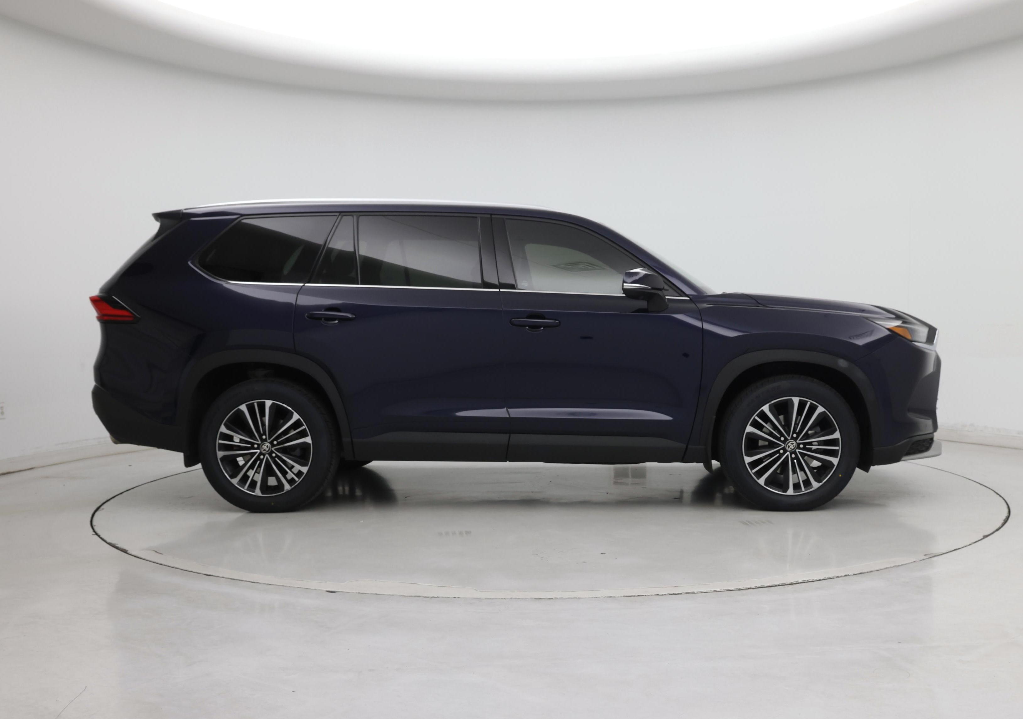 Thumbnail: 2024 Toyota Highlander - 7