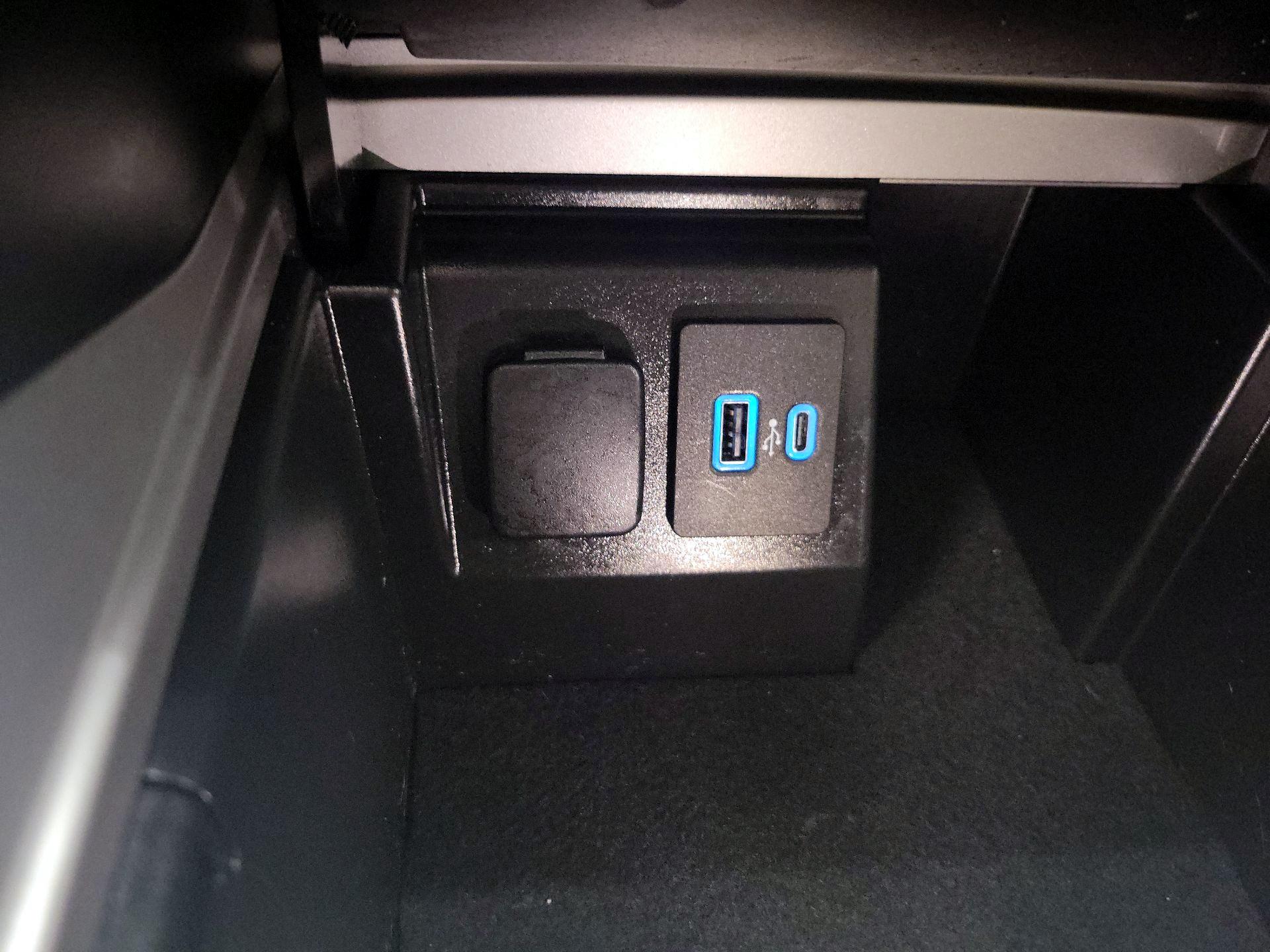 Thumbnail: 2023 Ford Explorer - 19