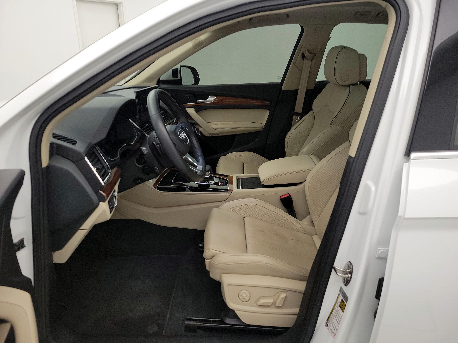 Thumbnail: 2021 Audi Q5 - 11