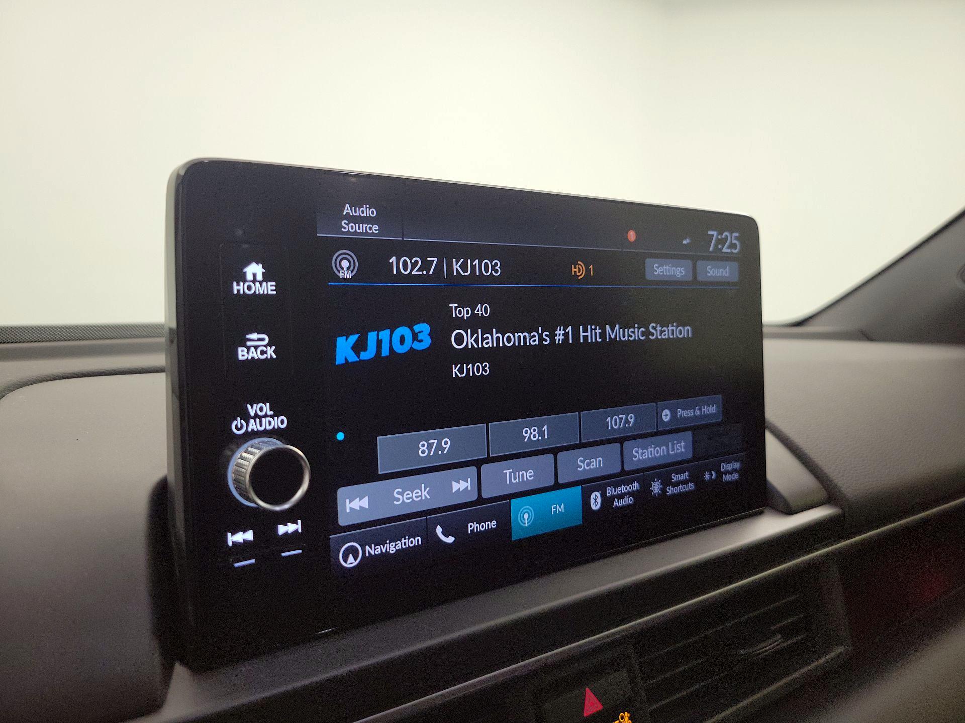 Thumbnail: 2025 Honda Pilot - 16