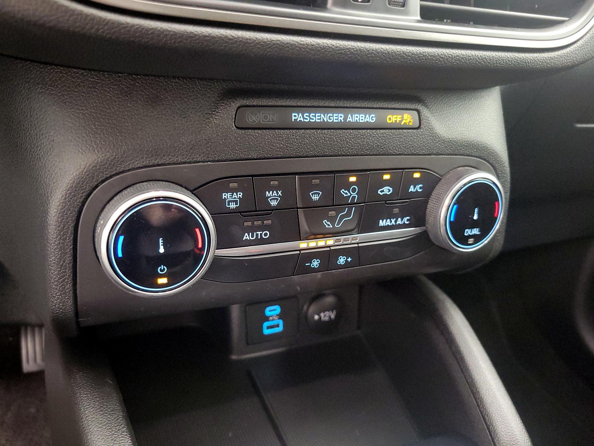 Thumbnail: 2023 Ford Escape - 16