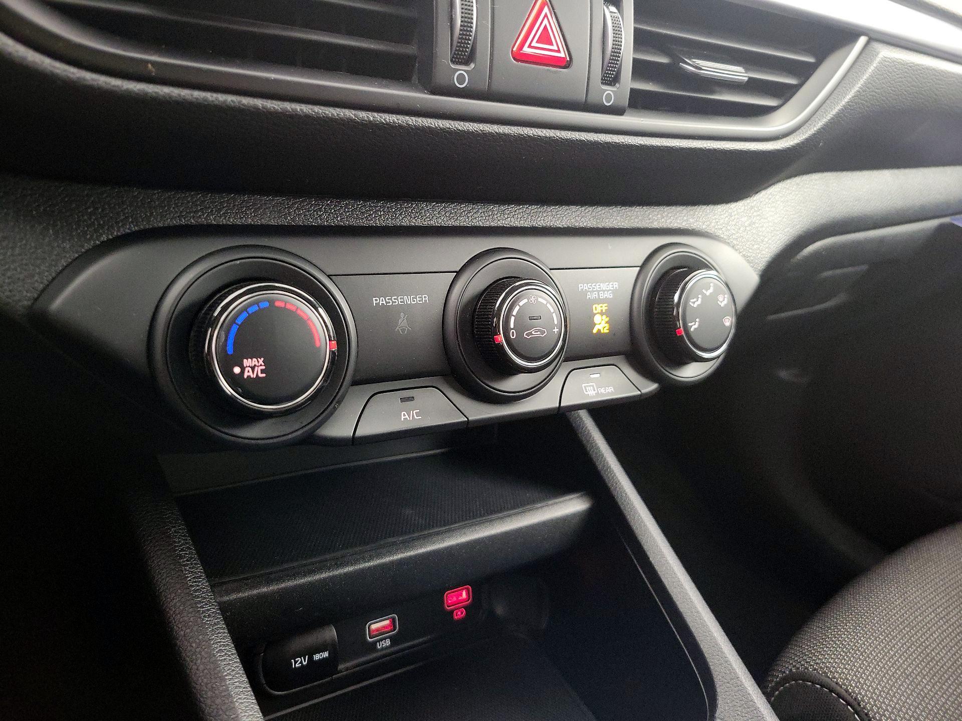 Thumbnail: 2024 Kia Forte - 16