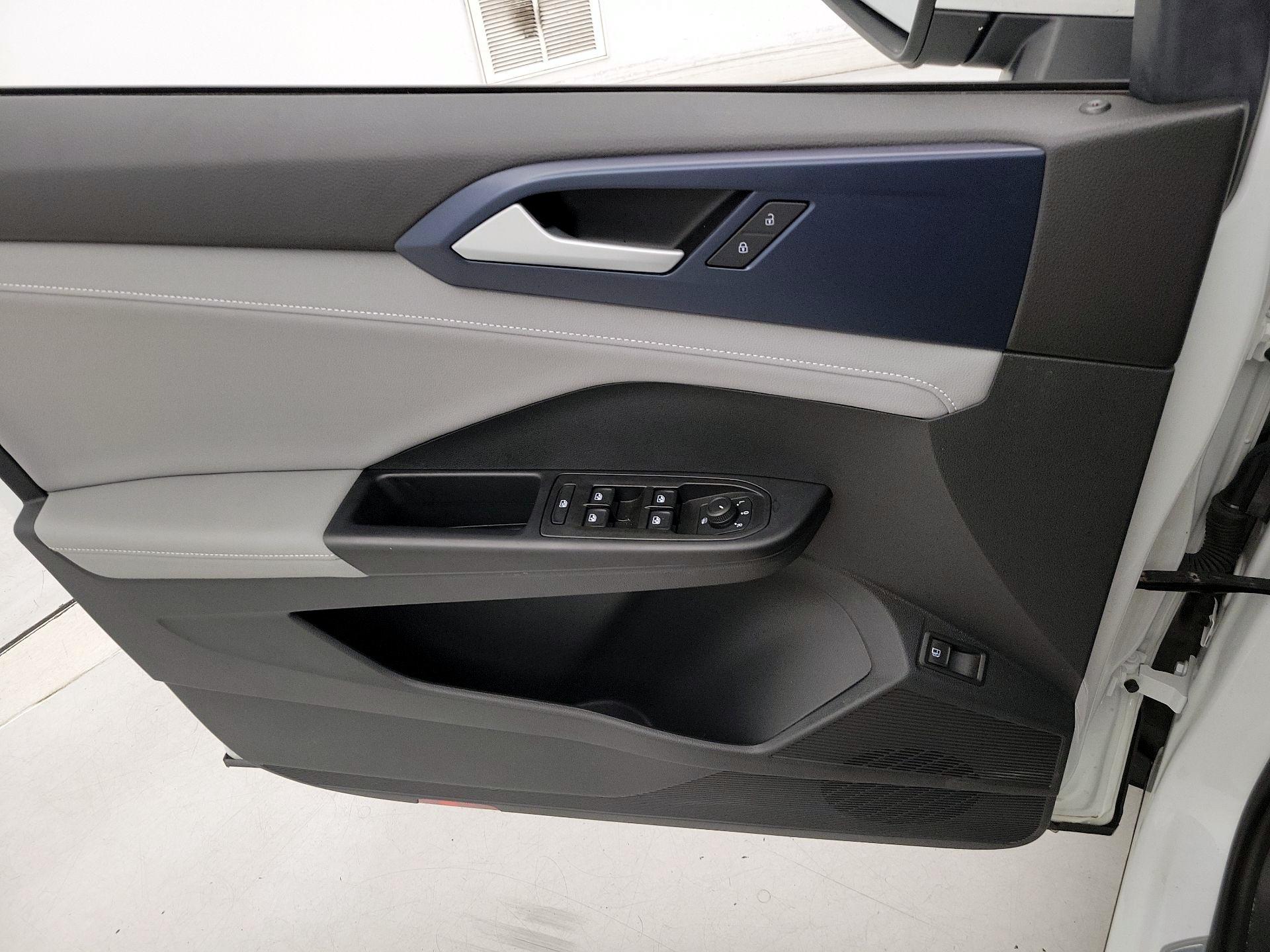 Thumbnail: 2024 Volkswagen Taos - 12