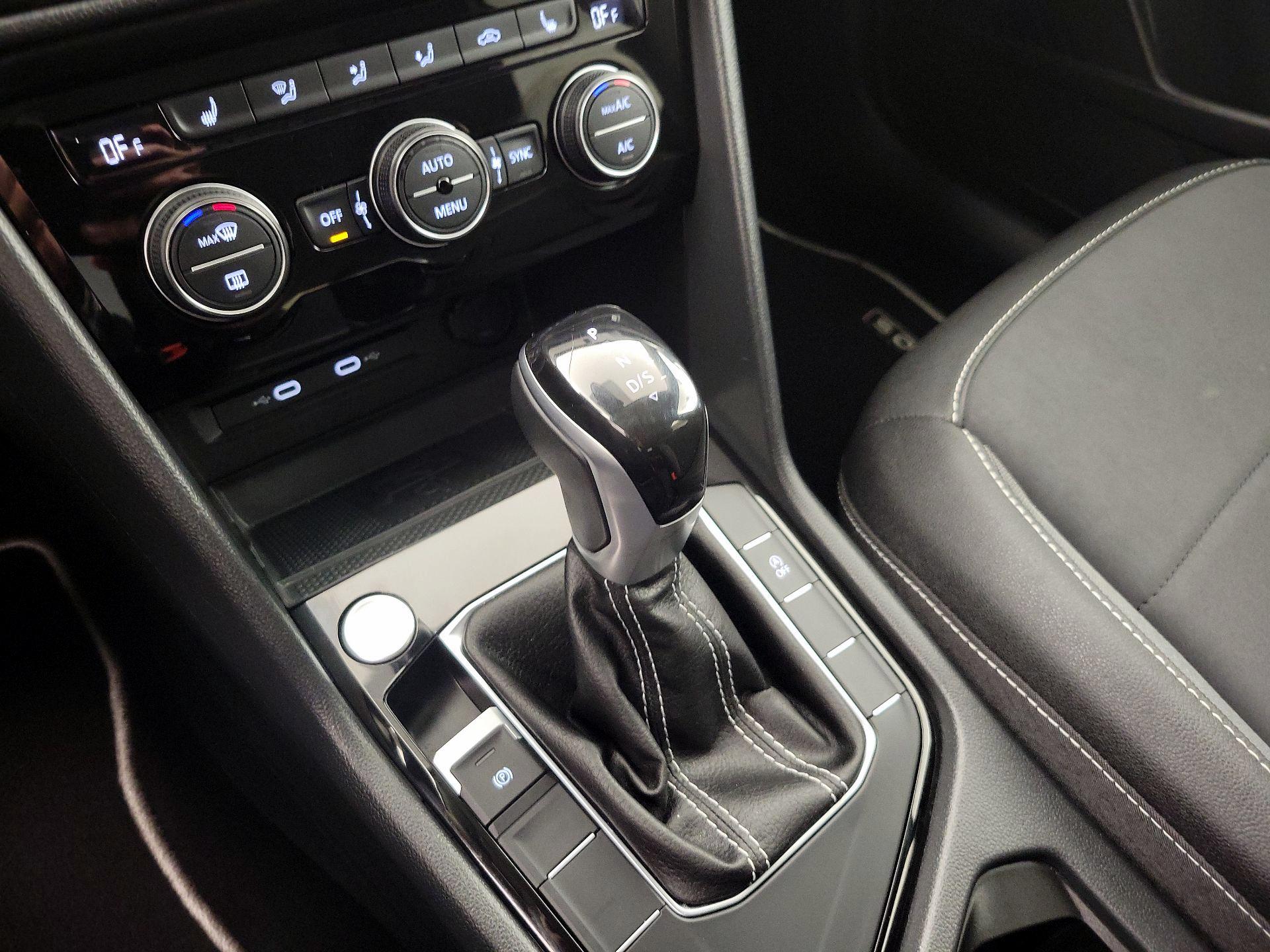 Thumbnail: 2024 Volkswagen Taos - 17