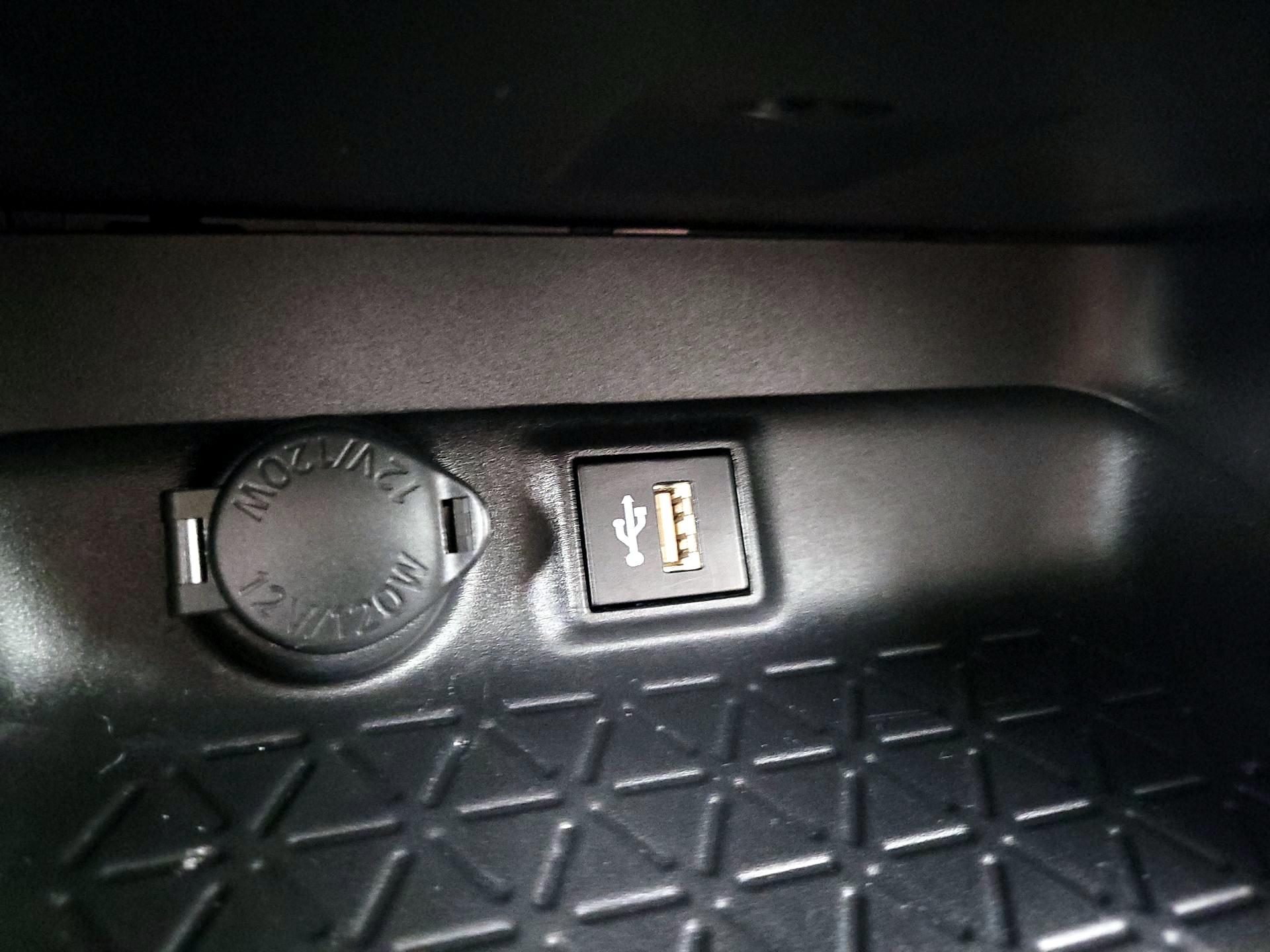 Thumbnail: 2024 Toyota RAV4 - 18