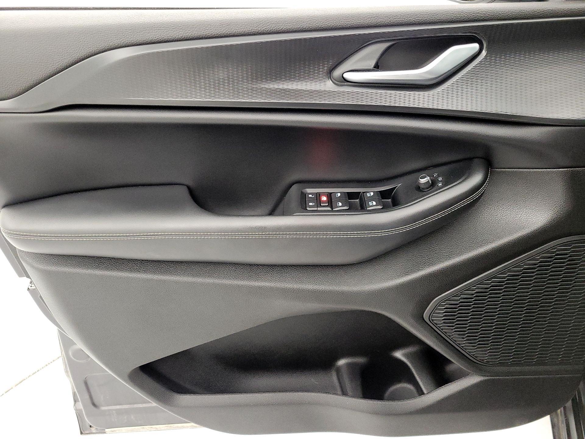 Thumbnail: 2023 Jeep Grand Cherokee - 12