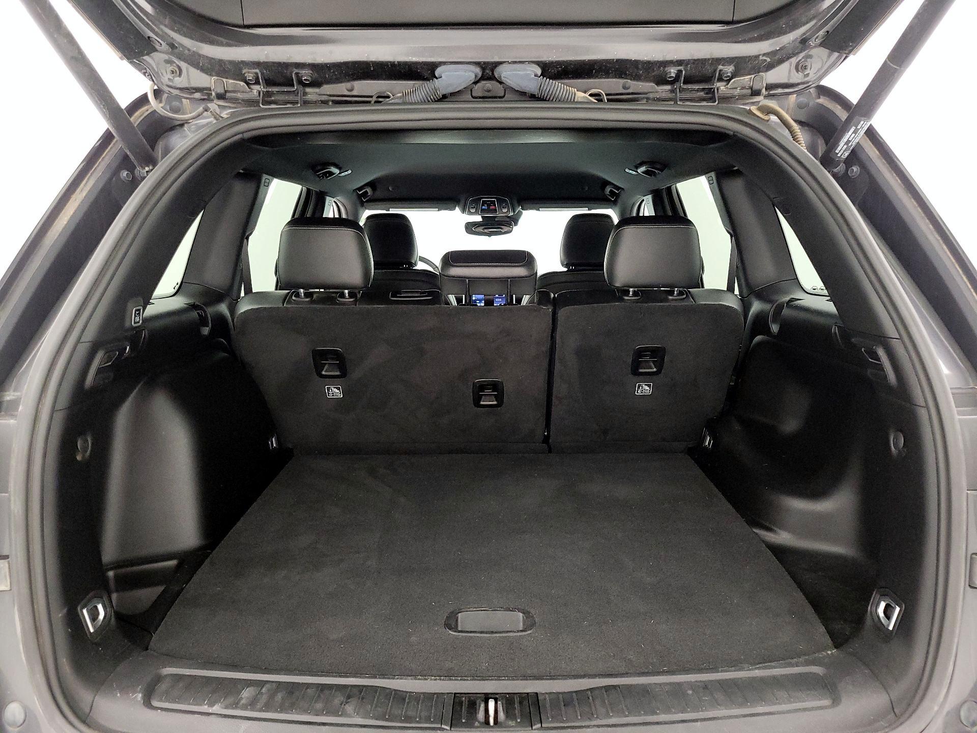 Thumbnail: 2023 Jeep Grand Cherokee - 20