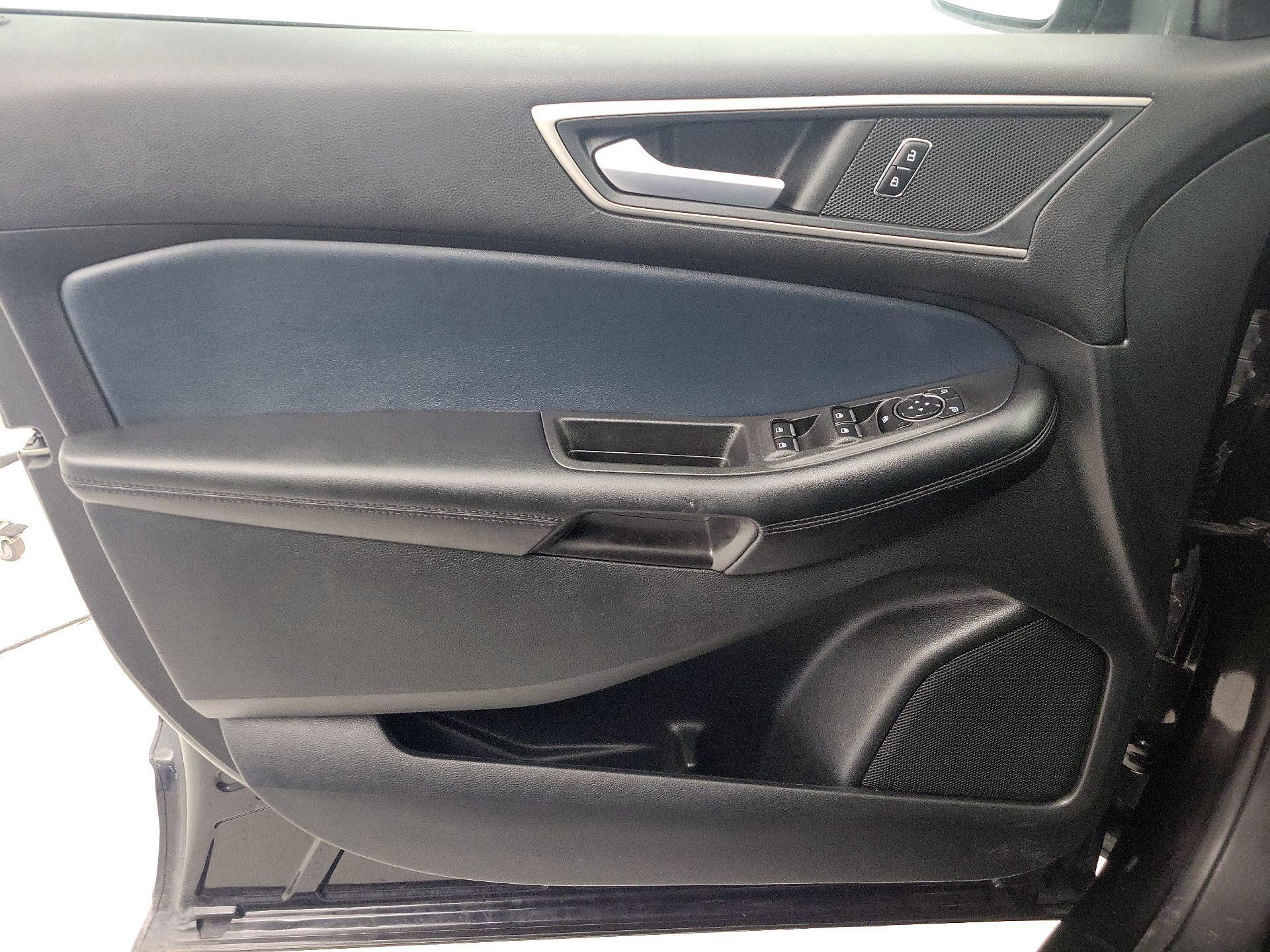 Thumbnail: 2023 Ford Edge - 12