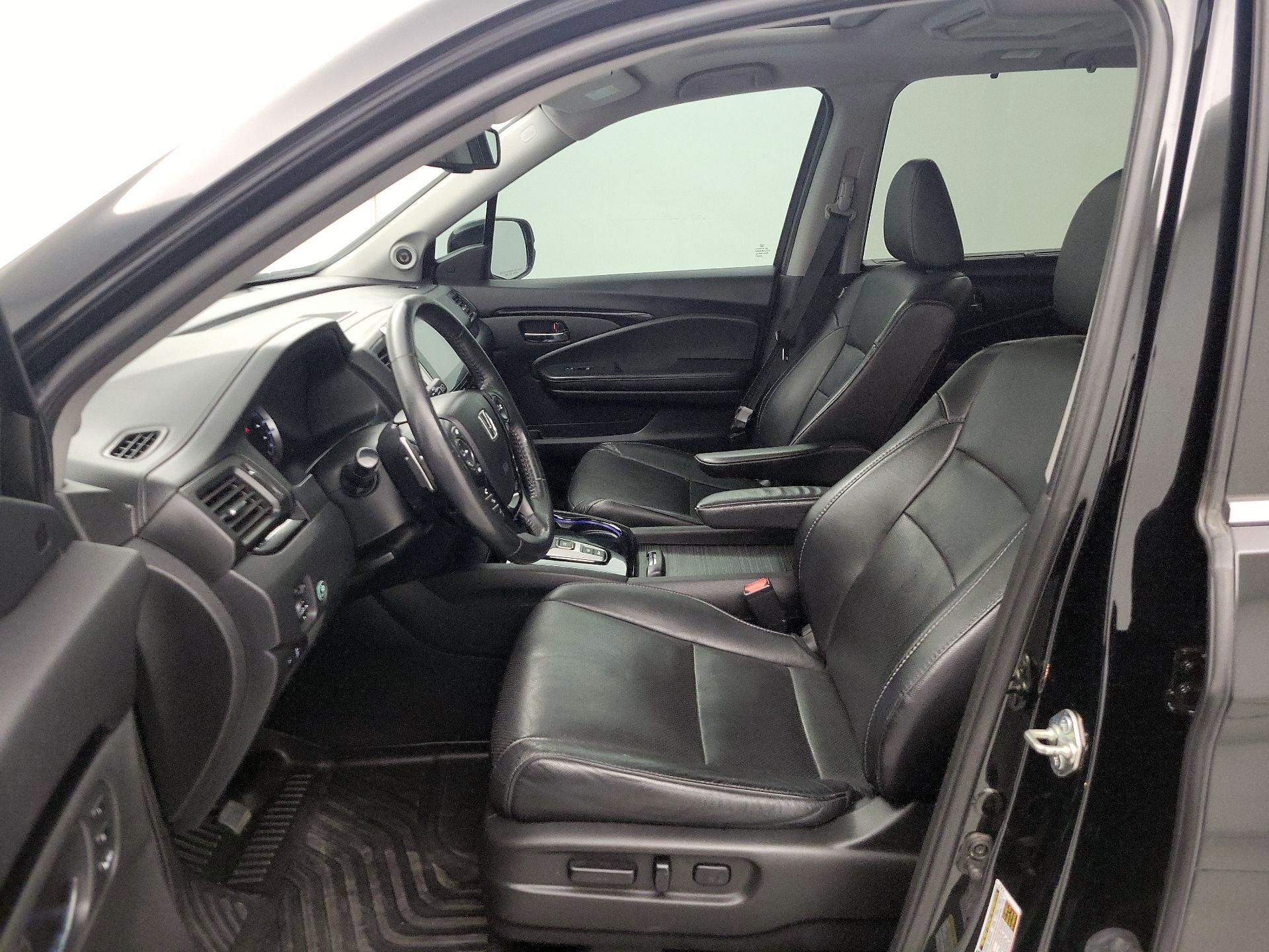 Thumbnail: 2016 Honda Pilot - 11