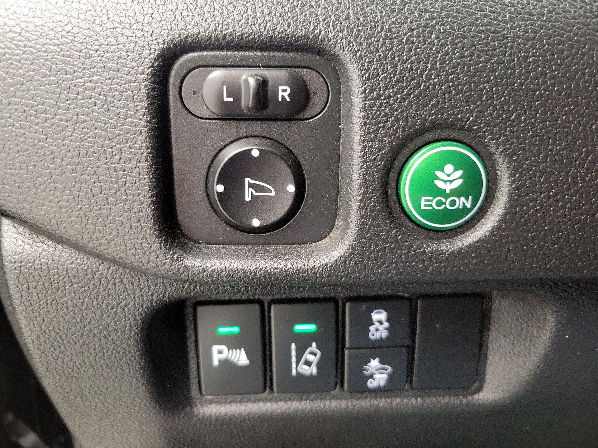 Thumbnail: 2016 Honda Pilot - 13