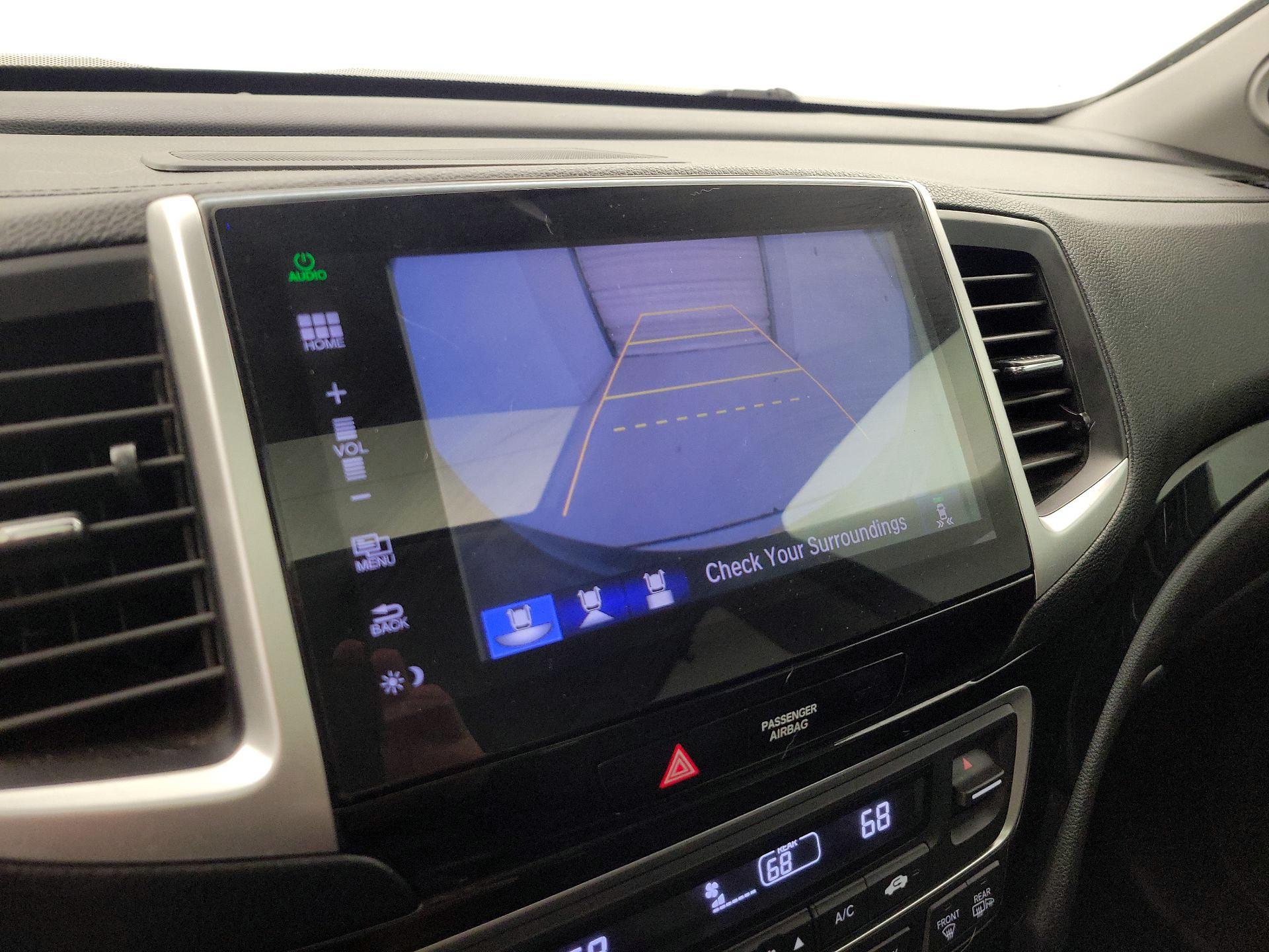 Thumbnail: 2016 Honda Pilot - 15