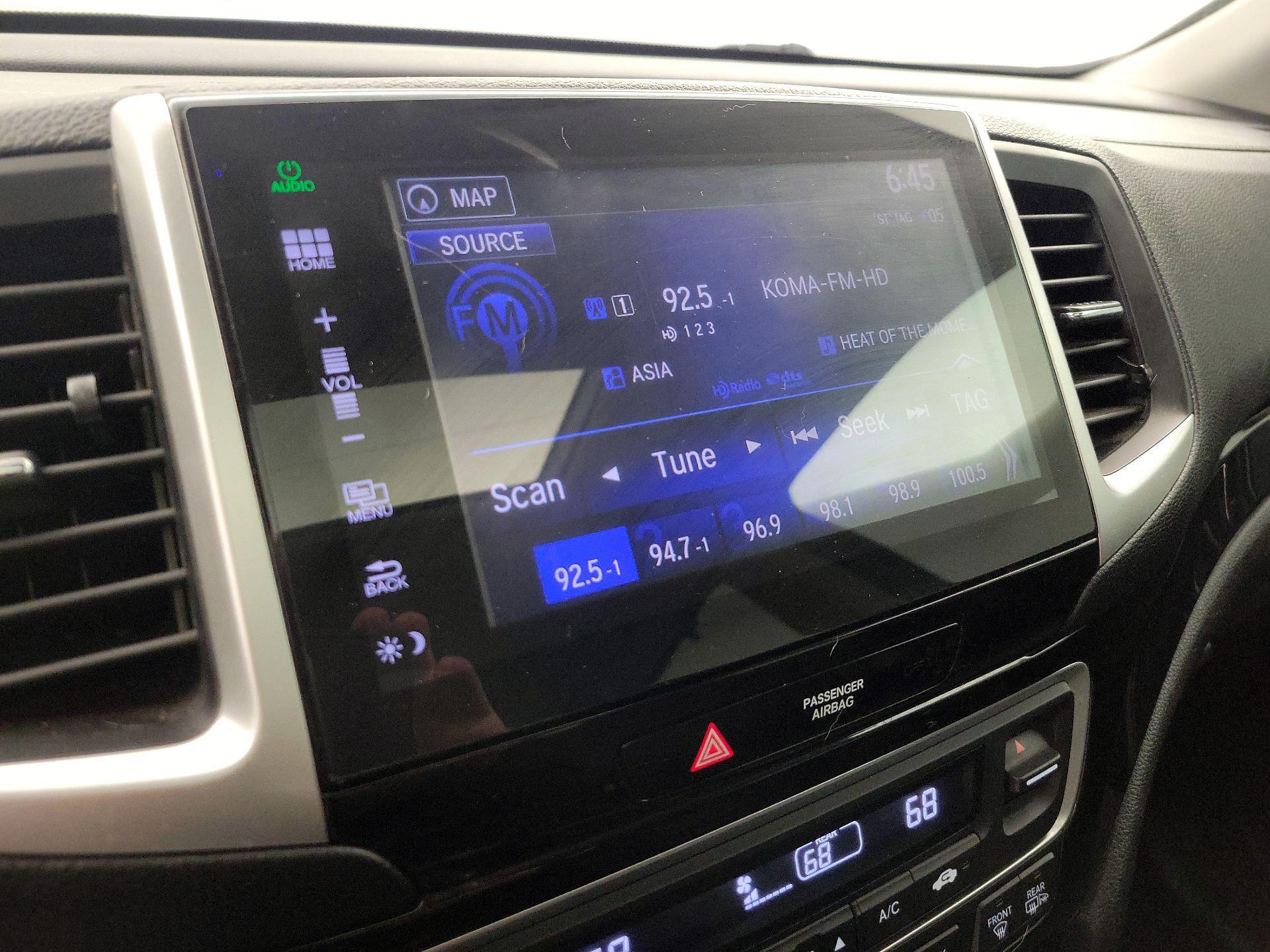 Thumbnail: 2016 Honda Pilot - 16