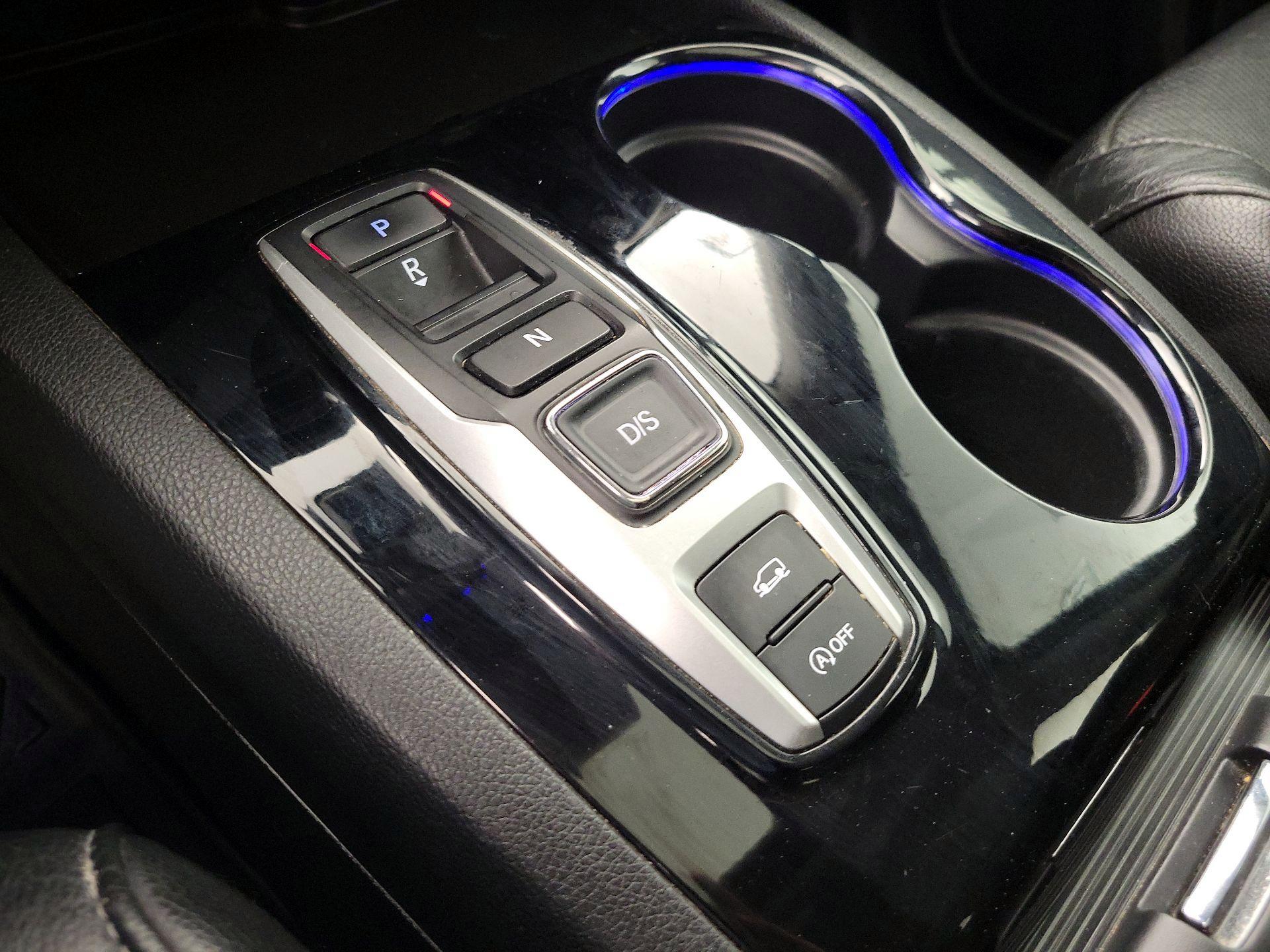 Thumbnail: 2016 Honda Pilot - 18