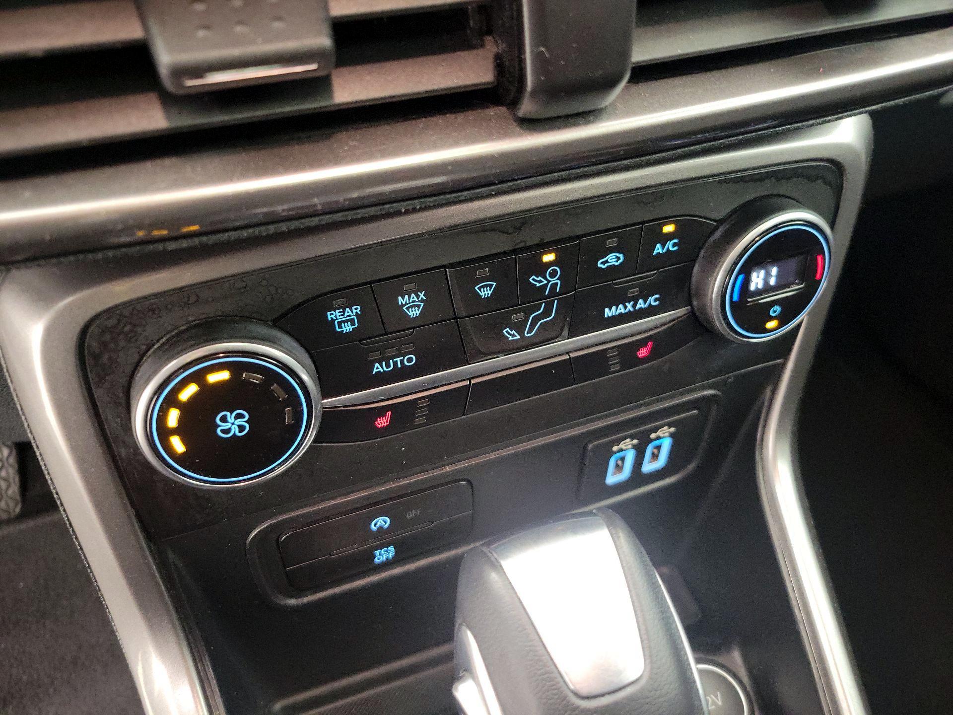 Thumbnail: 2021 Ford EcoSport - 16