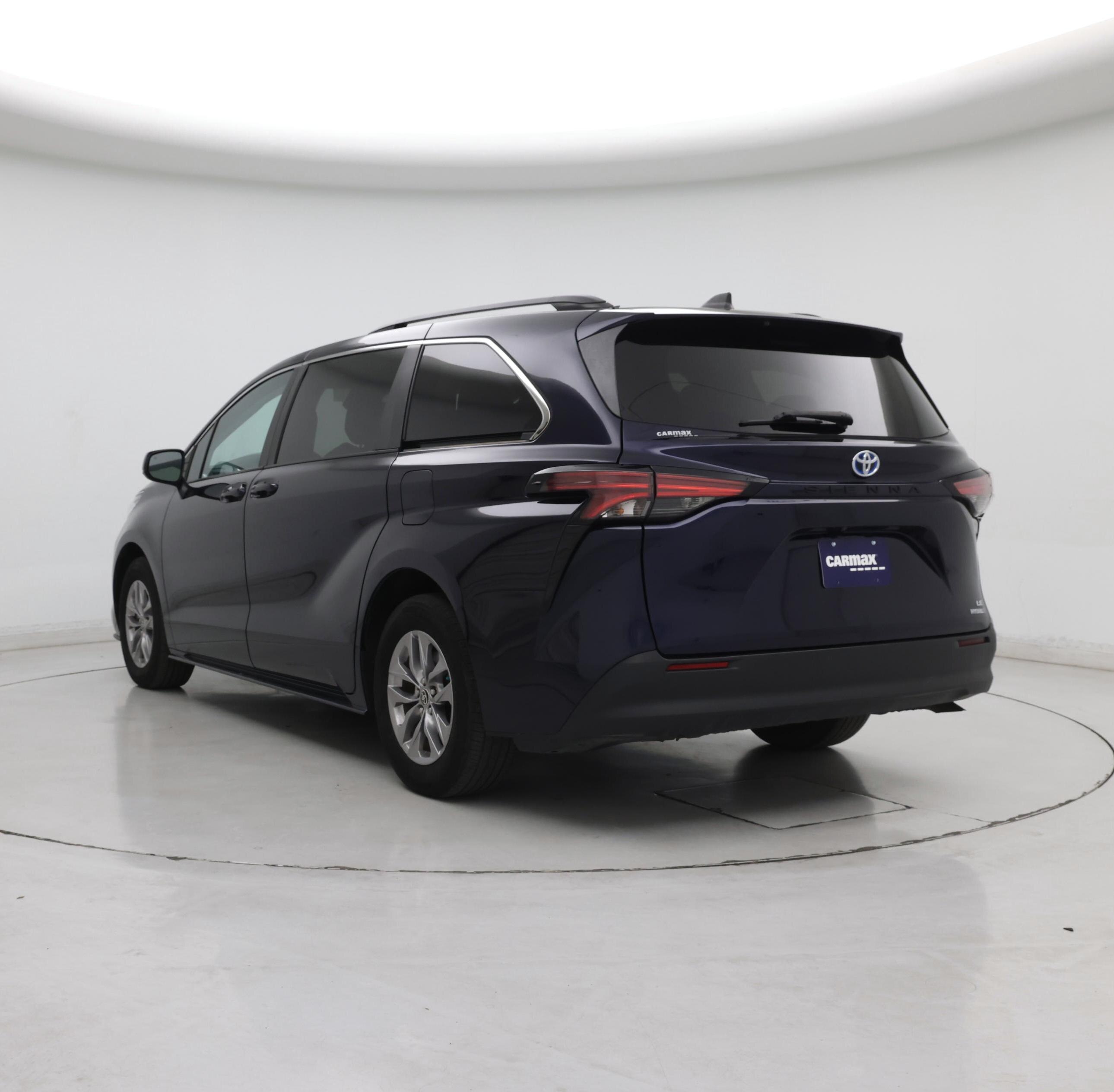Thumbnail: 2022 Toyota Sienna - 2