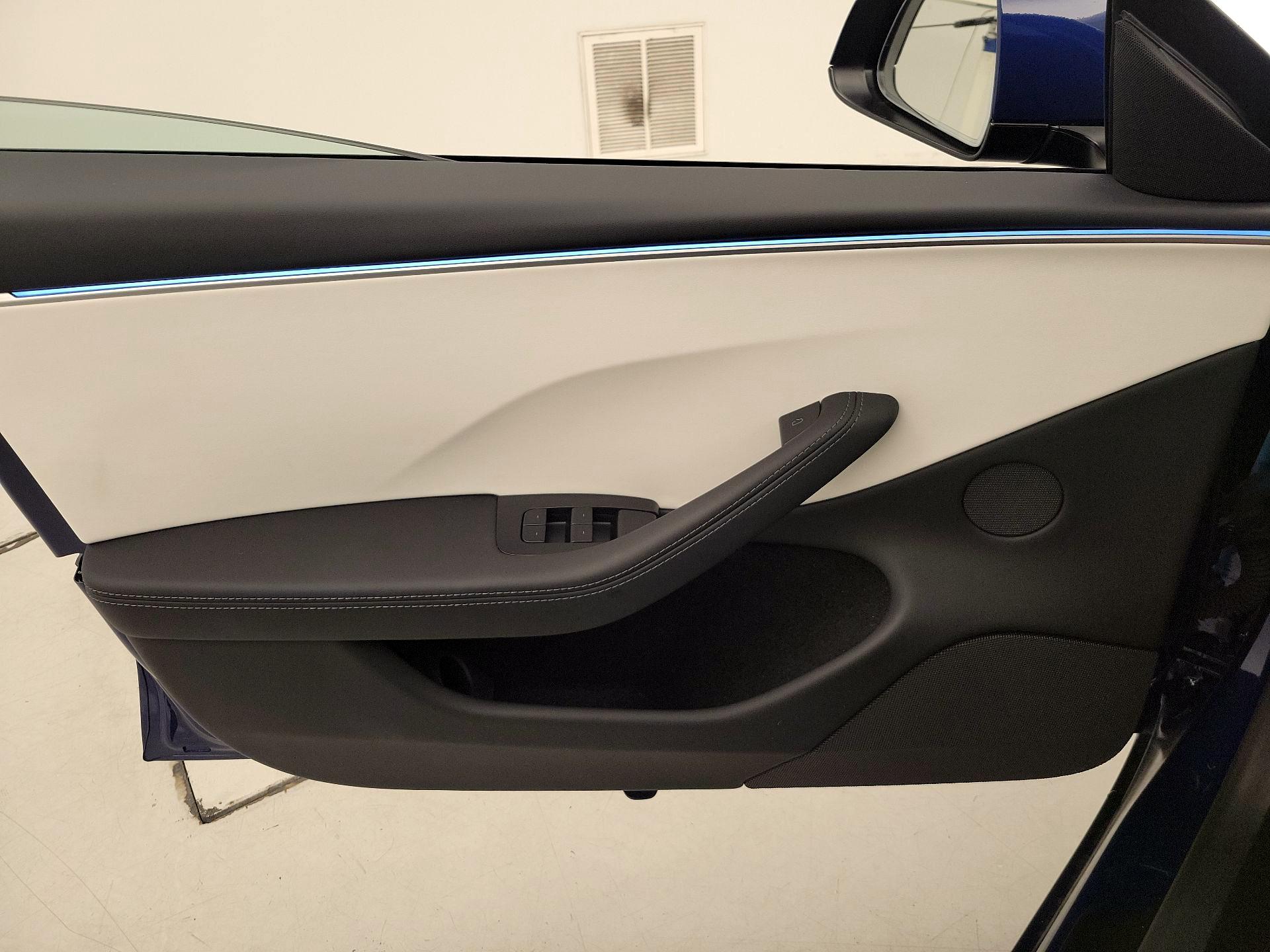 Thumbnail: 2024 Tesla Model 3 - 12