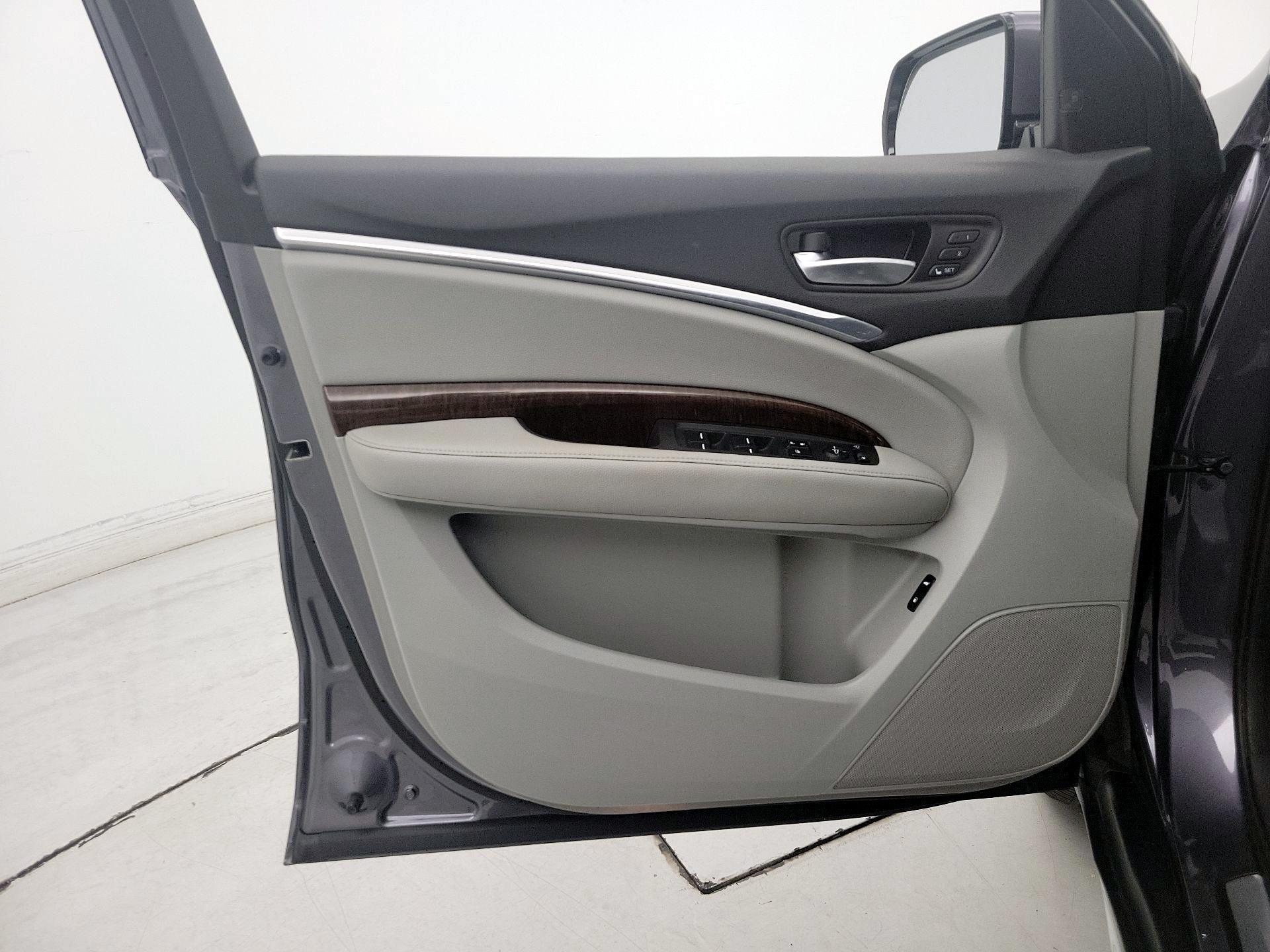 Thumbnail: 2018 Acura MDX - 12