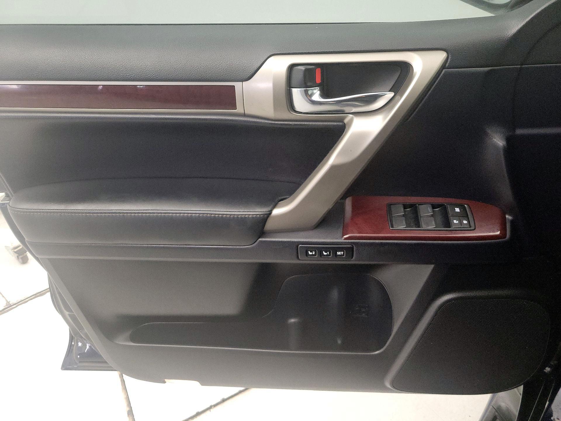 Thumbnail: 2019 Lexus GX - 12