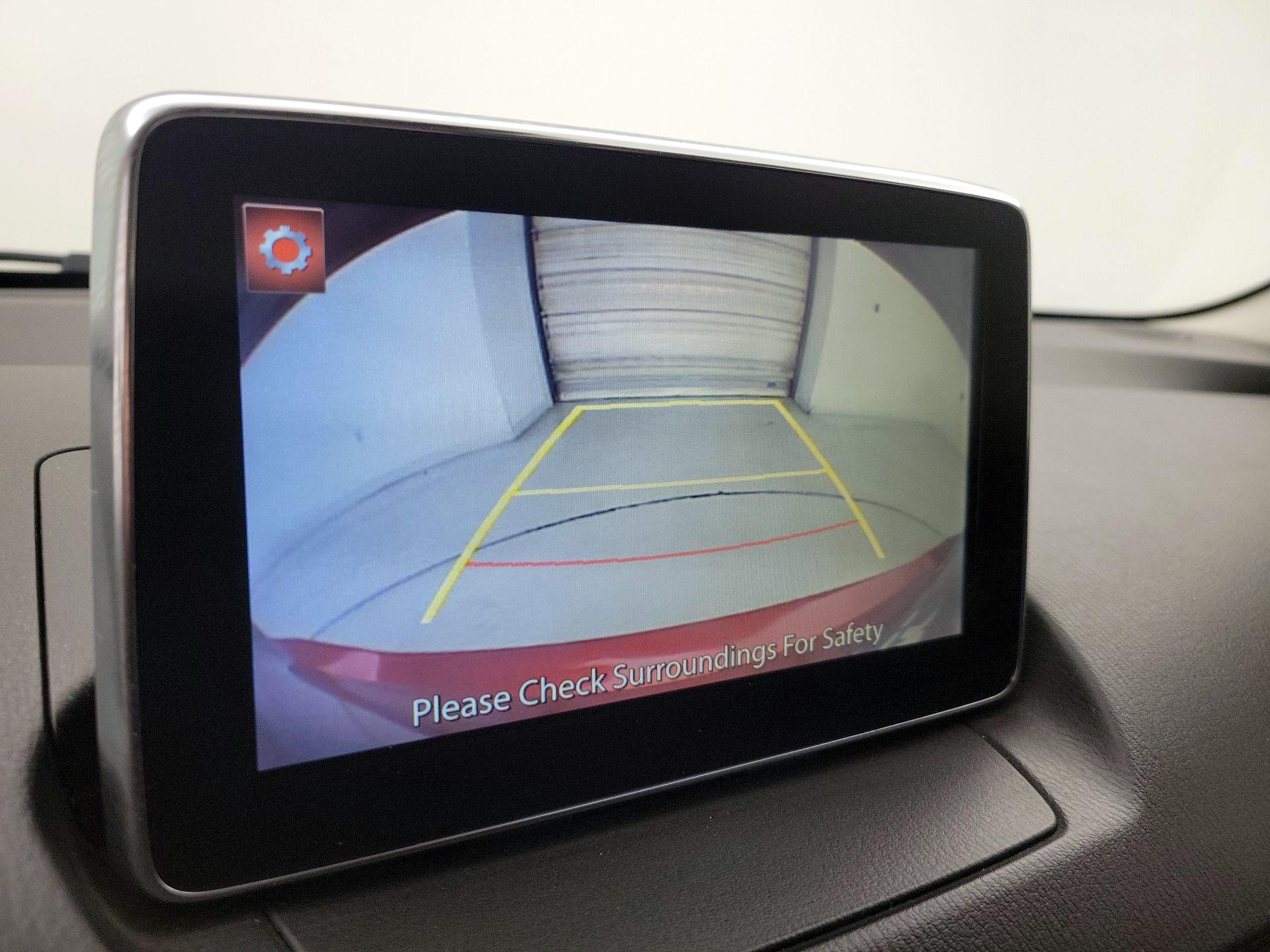 Thumbnail: 2018 Toyota Yaris iA - 14