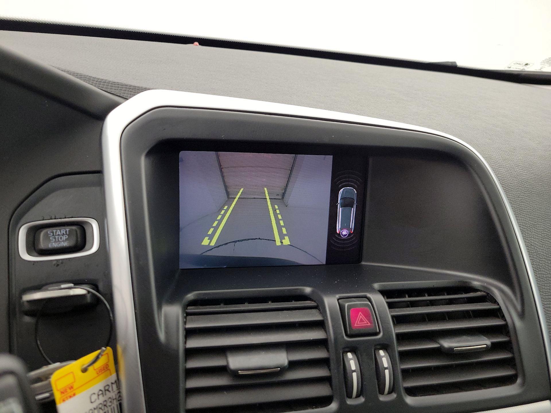 Thumbnail: 2017 Volvo XC60 - 15