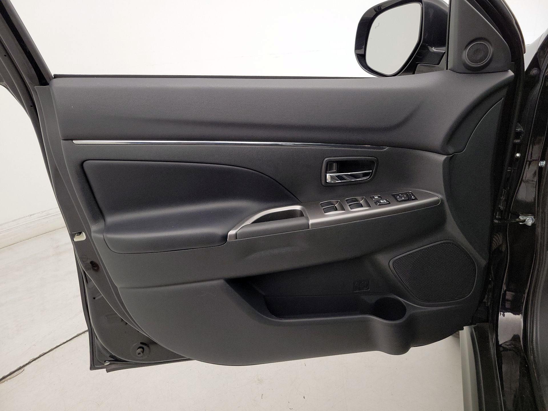 Thumbnail: 2024 Mitsubishi Outlander Sport - 12