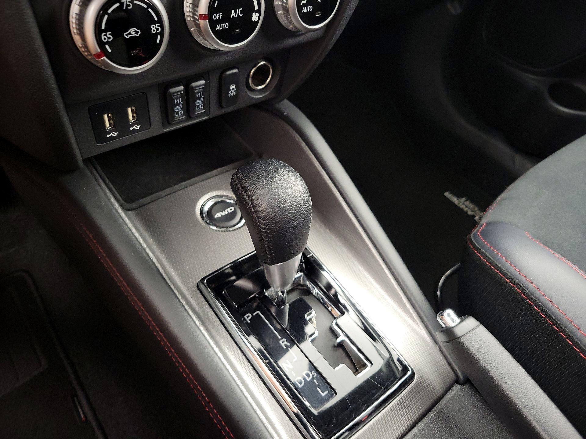 Thumbnail: 2024 Mitsubishi Outlander Sport - 17