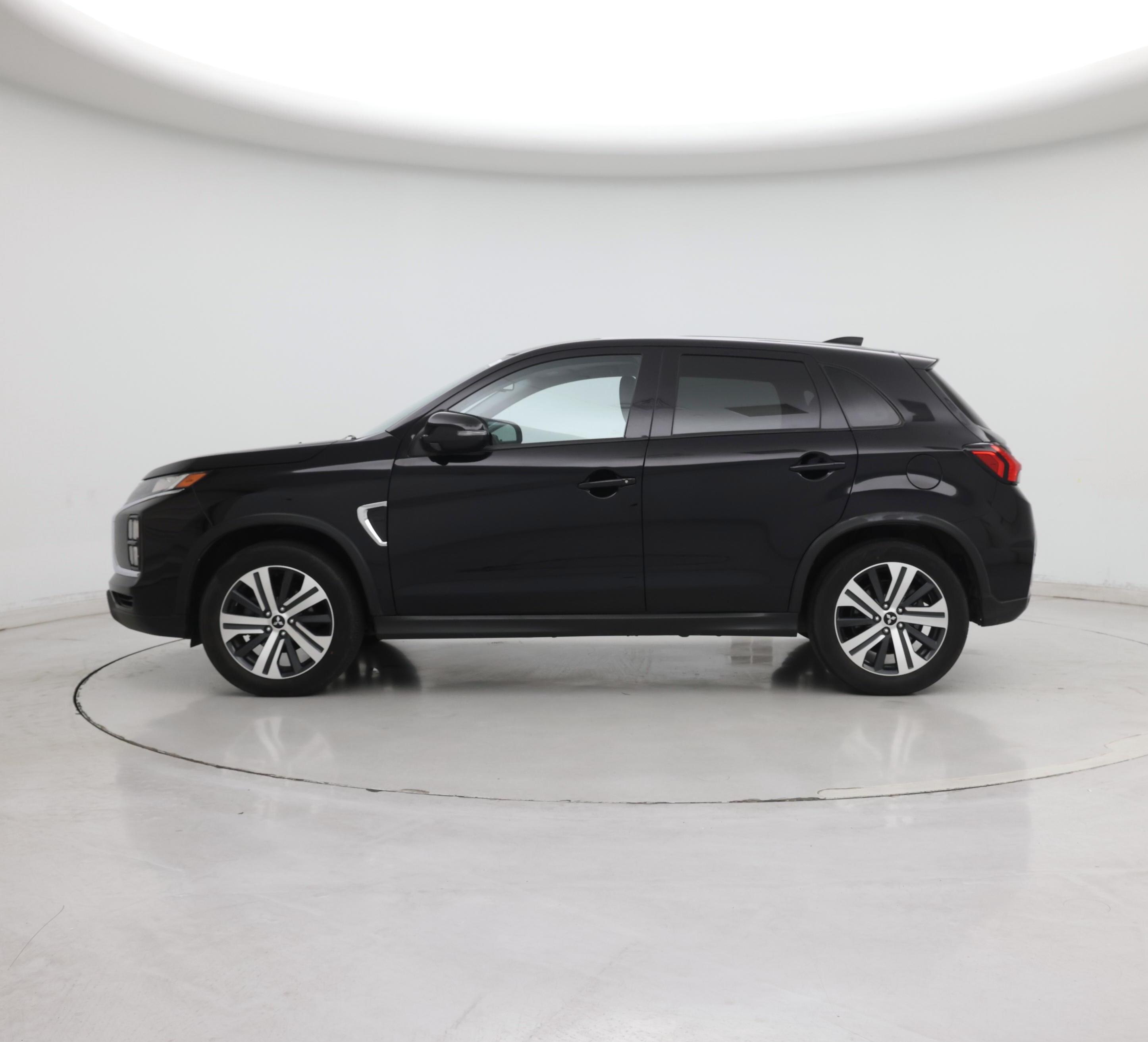 Thumbnail: 2024 Mitsubishi Outlander Sport - 3