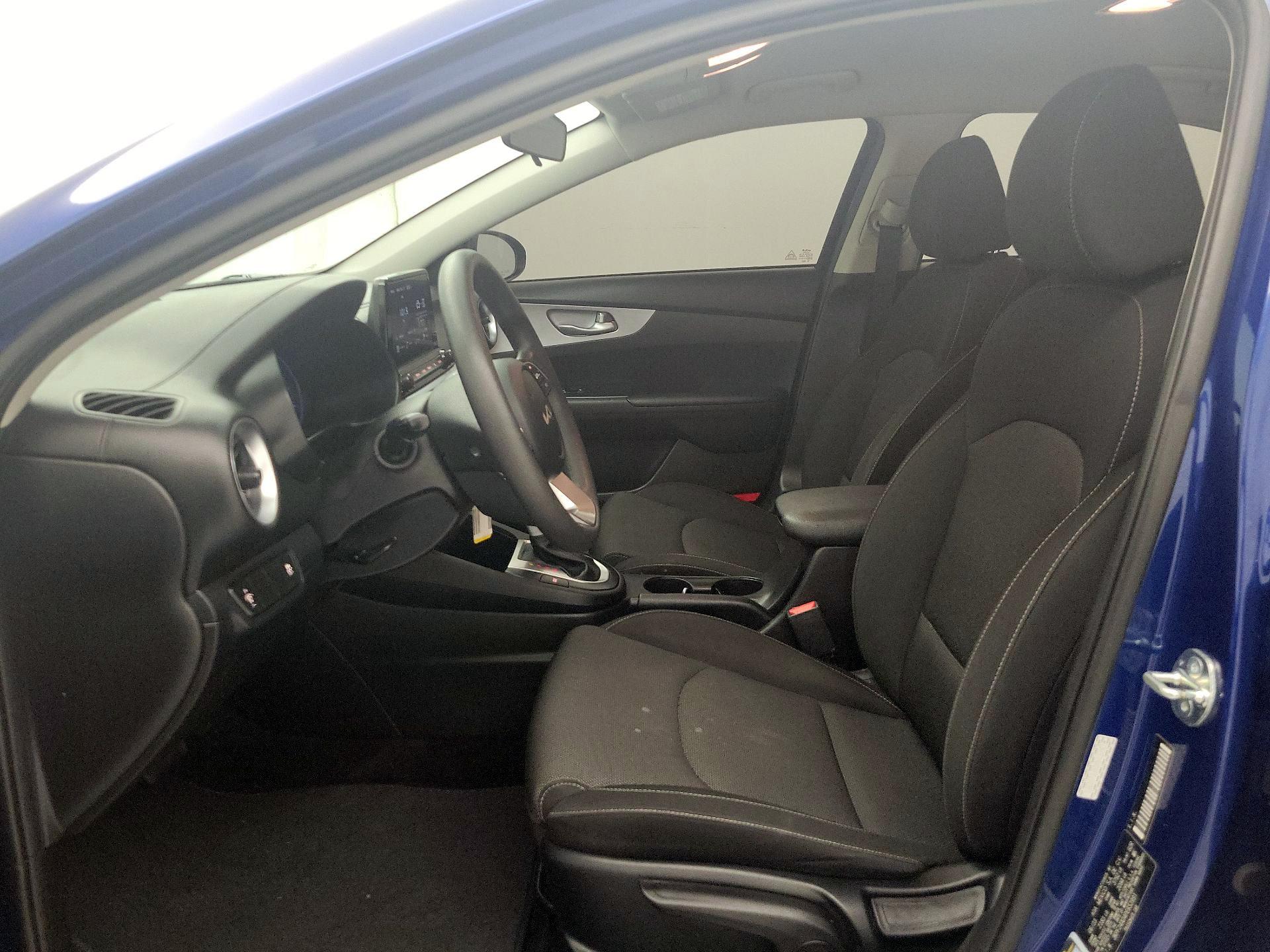 Thumbnail: 2023 Kia Forte - 11