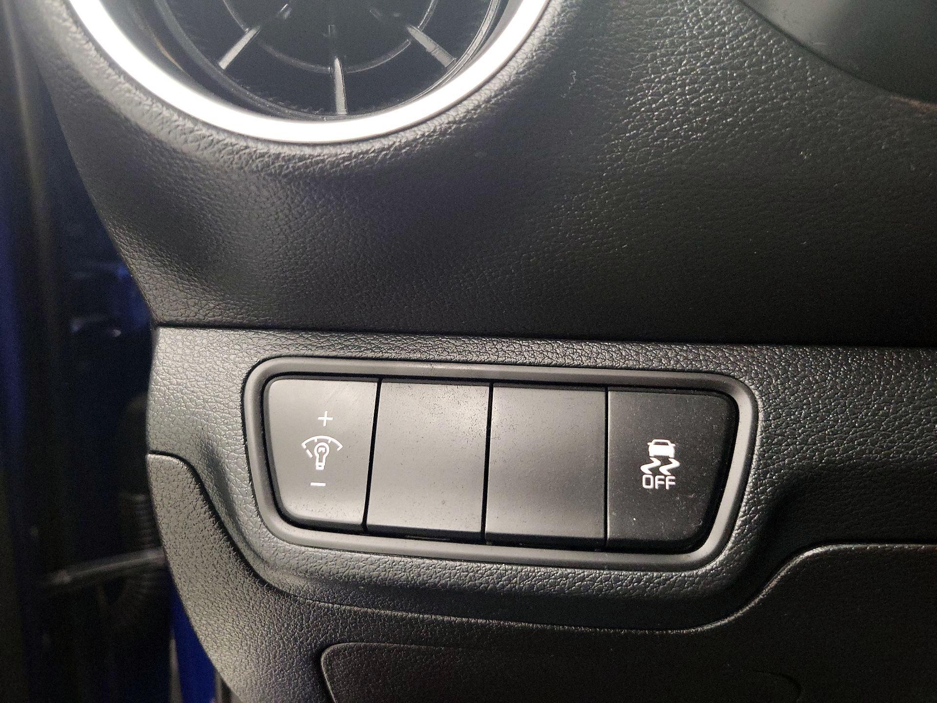 Thumbnail: 2023 Kia Forte - 13