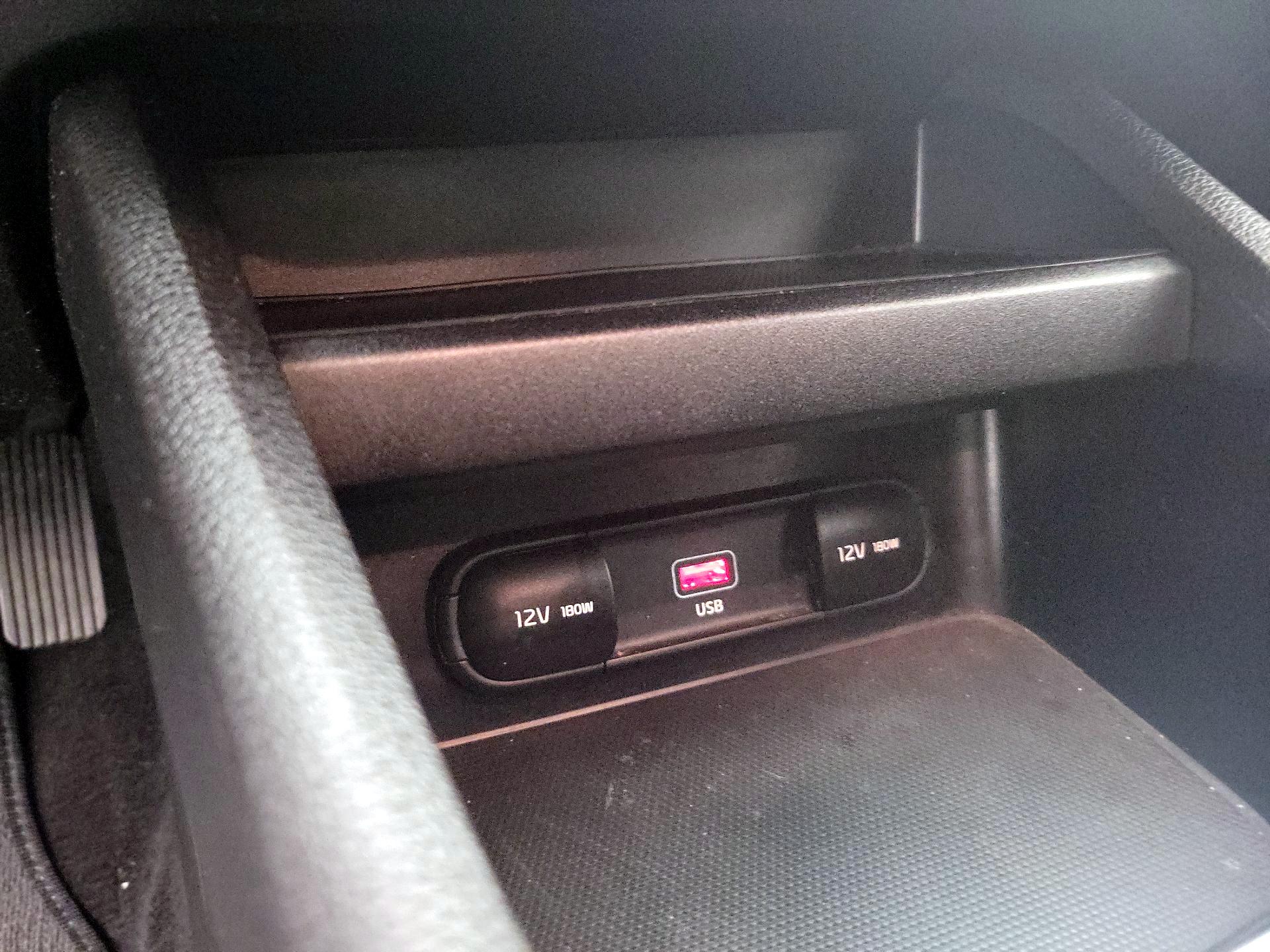 Thumbnail: 2023 Kia Forte - 18