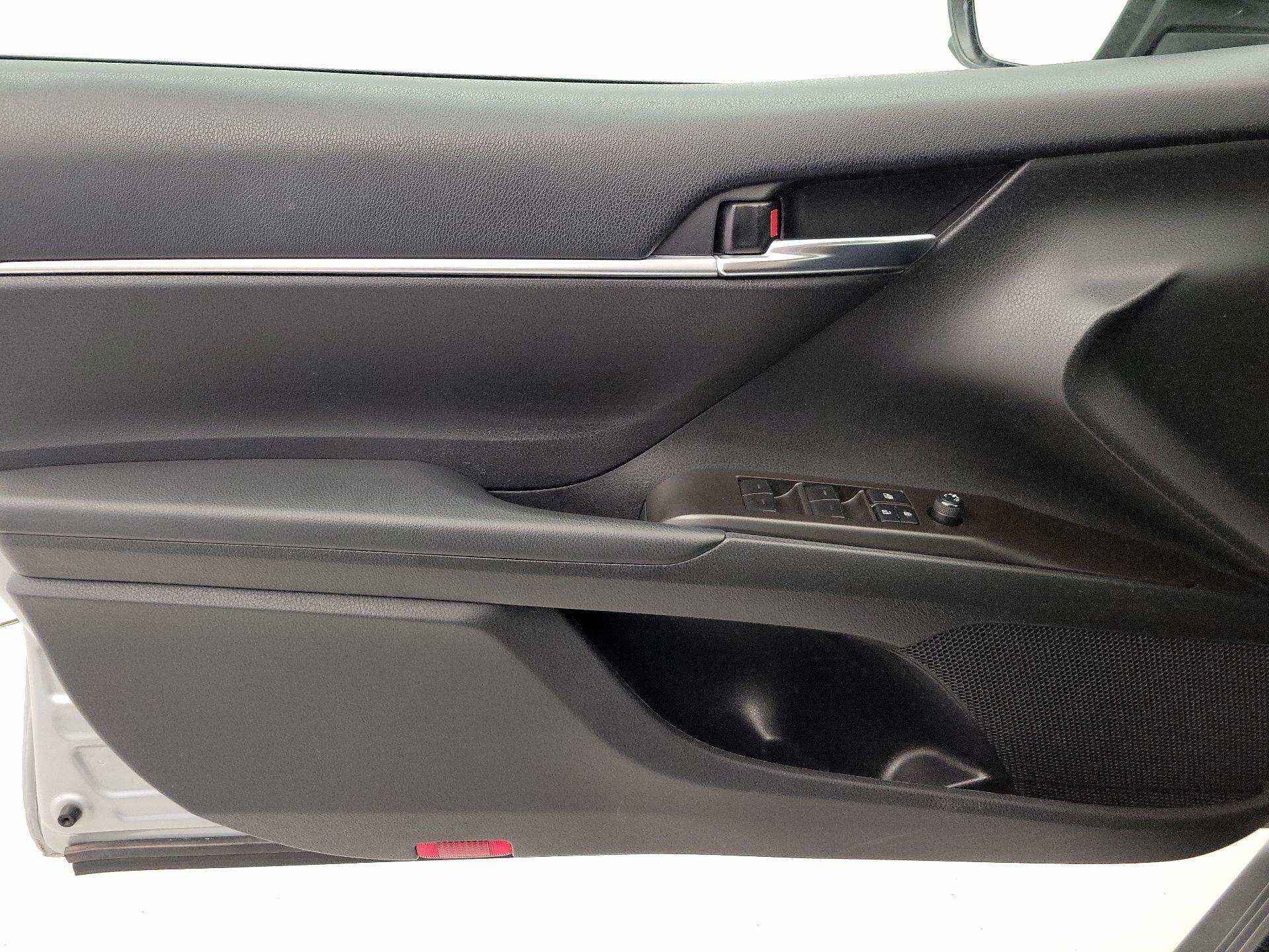 Thumbnail: 2023 Toyota Camry - 12