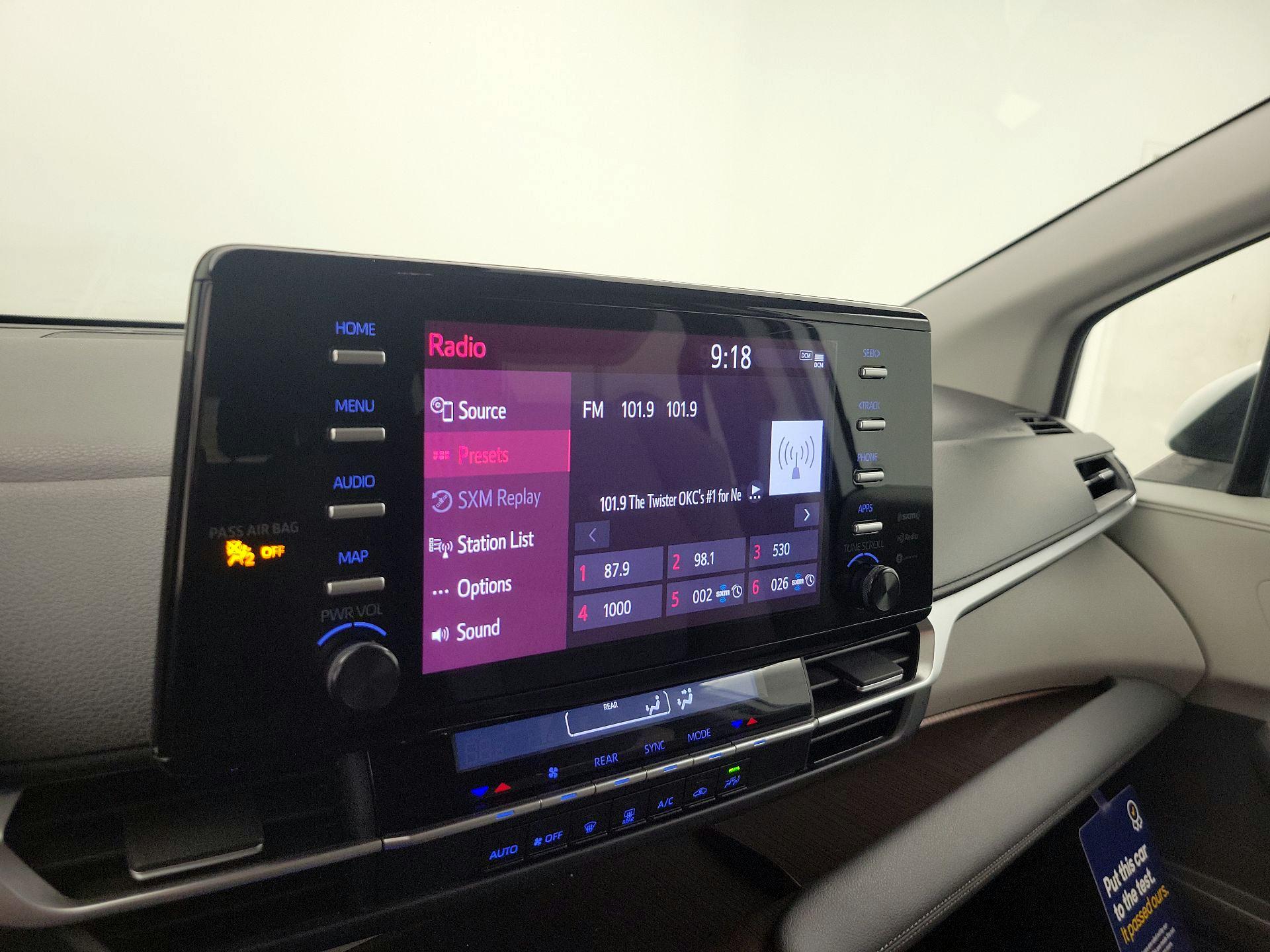 Thumbnail: 2024 Toyota Sienna - 15