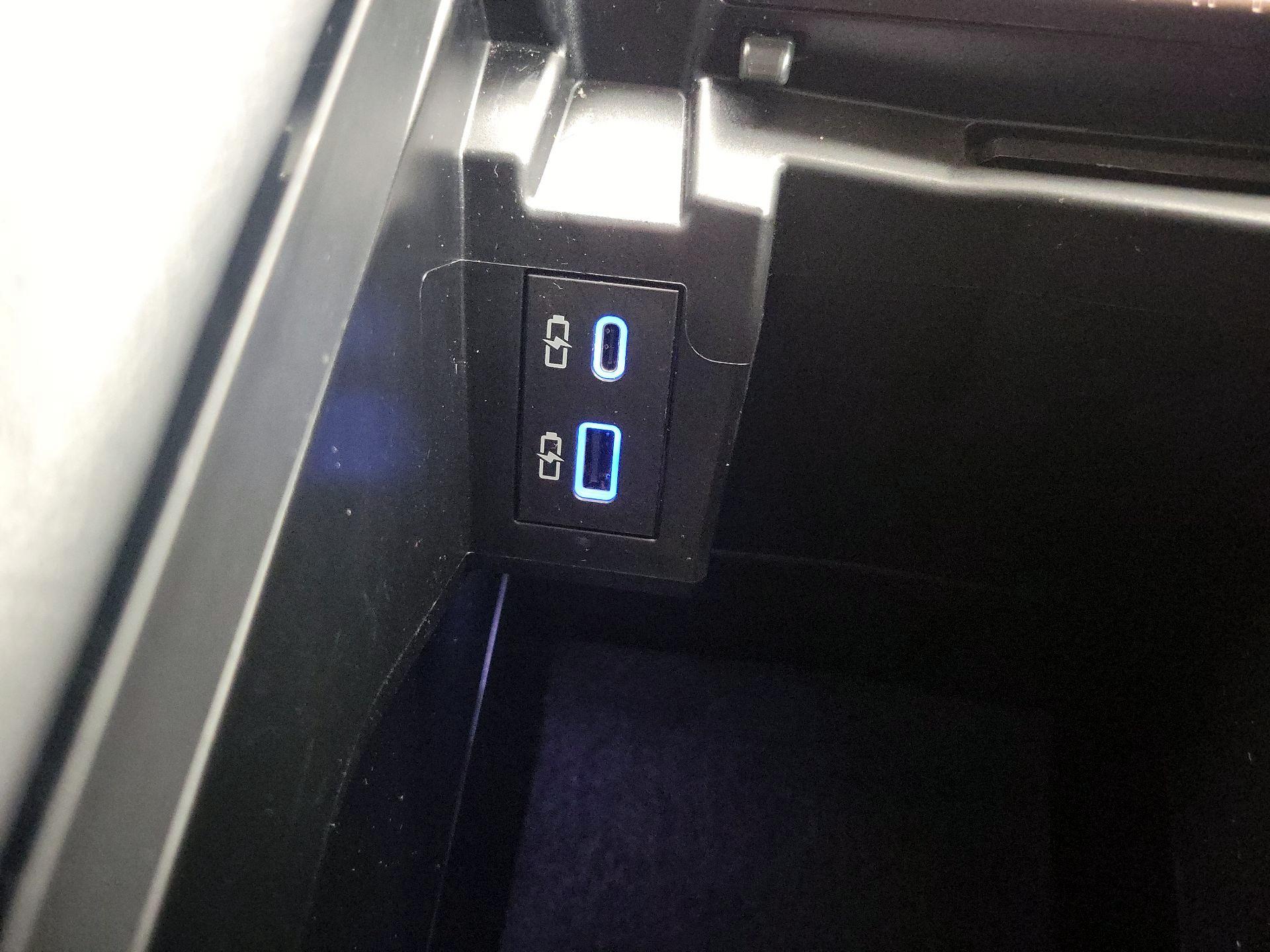 Thumbnail: 2024 Toyota Sienna - 18