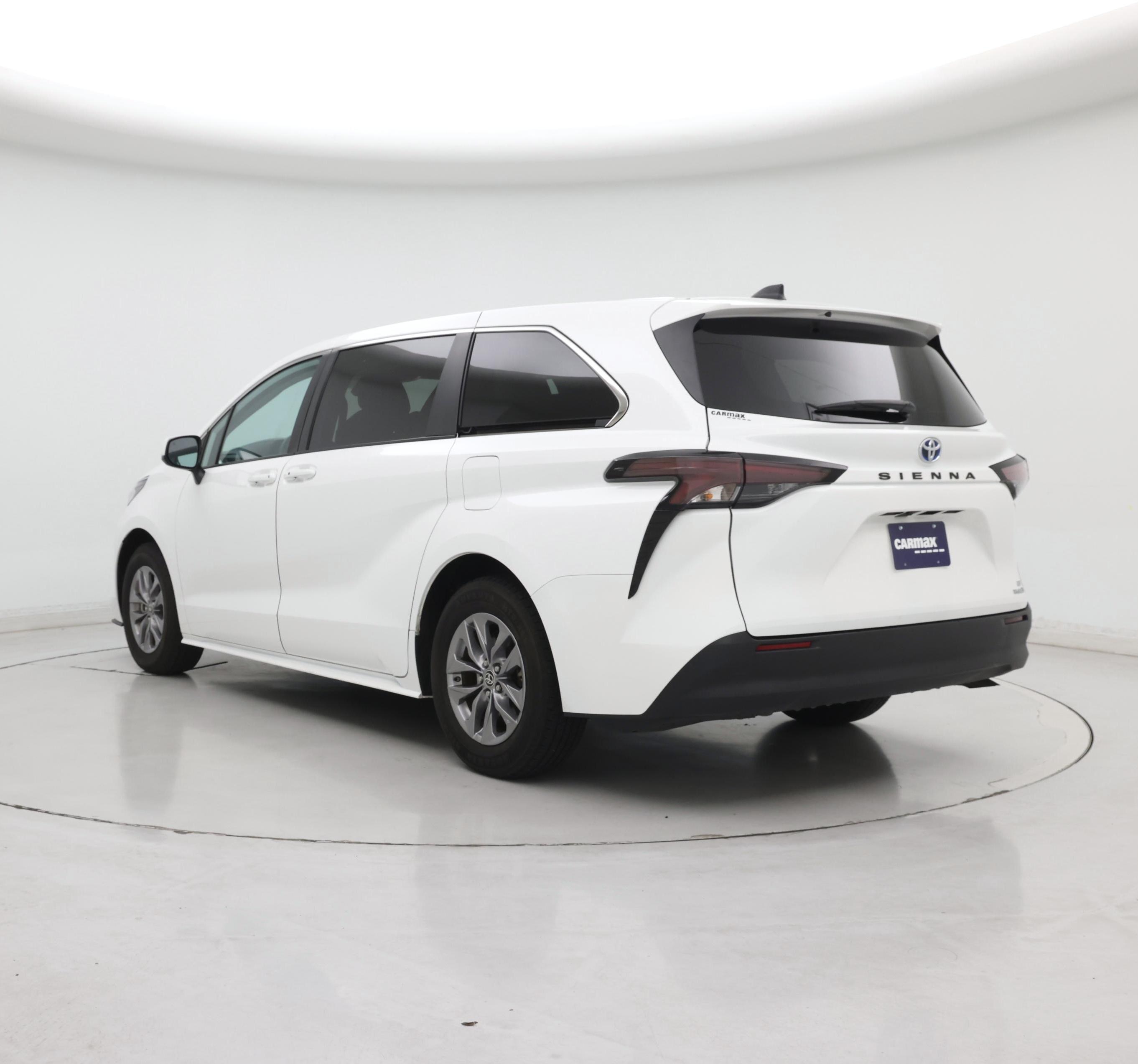 Thumbnail: 2024 Toyota Sienna - 2