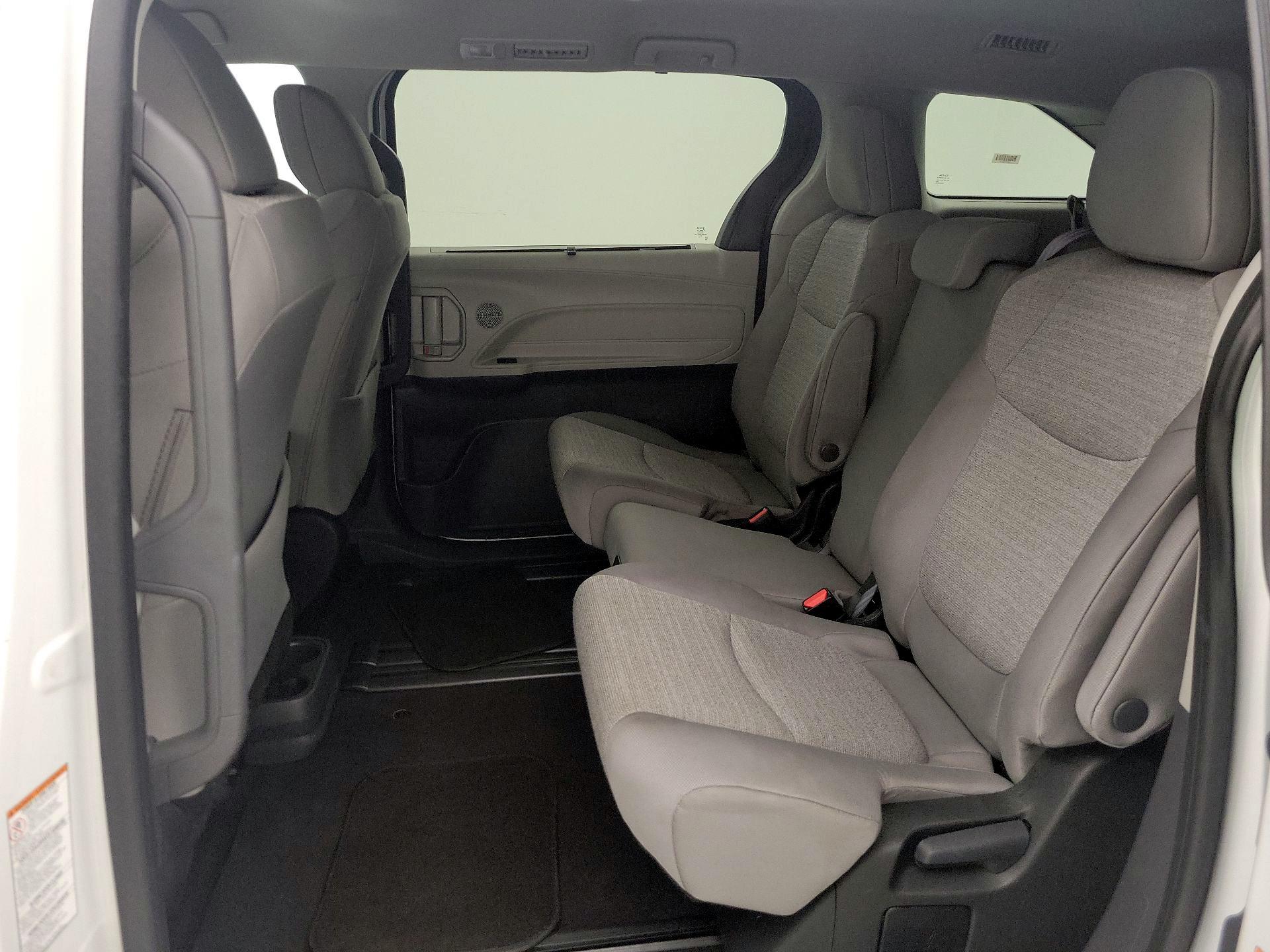 Thumbnail: 2024 Toyota Sienna - 19