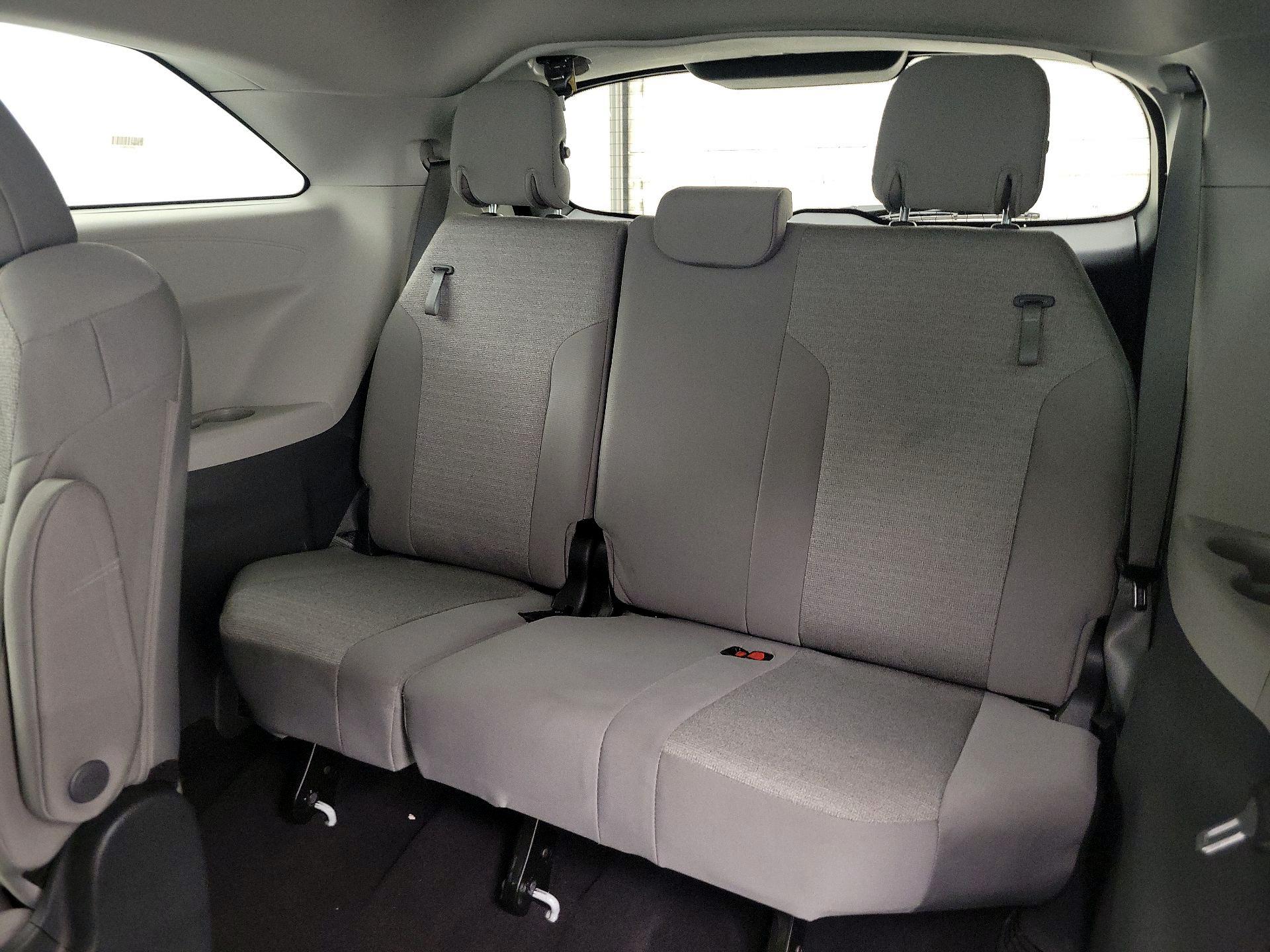 Thumbnail: 2024 Toyota Sienna - 20