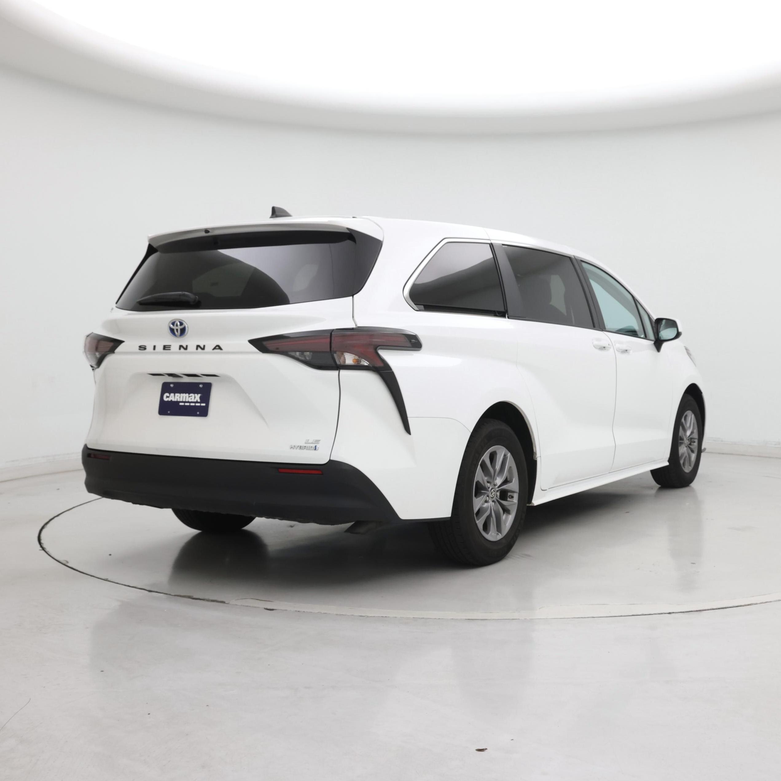 Thumbnail: 2024 Toyota Sienna - 8