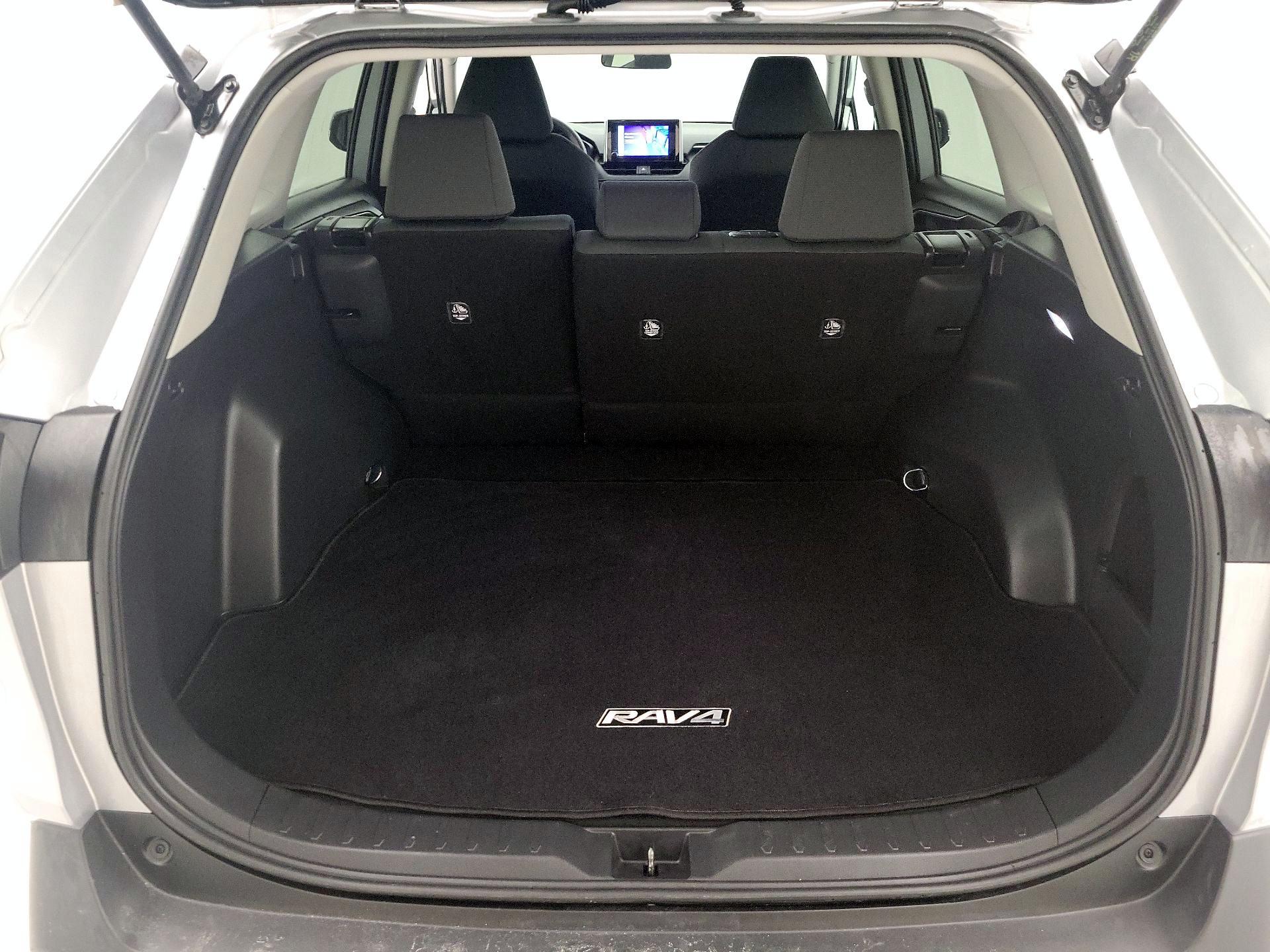 Thumbnail: 2023 Toyota RAV4 - 20