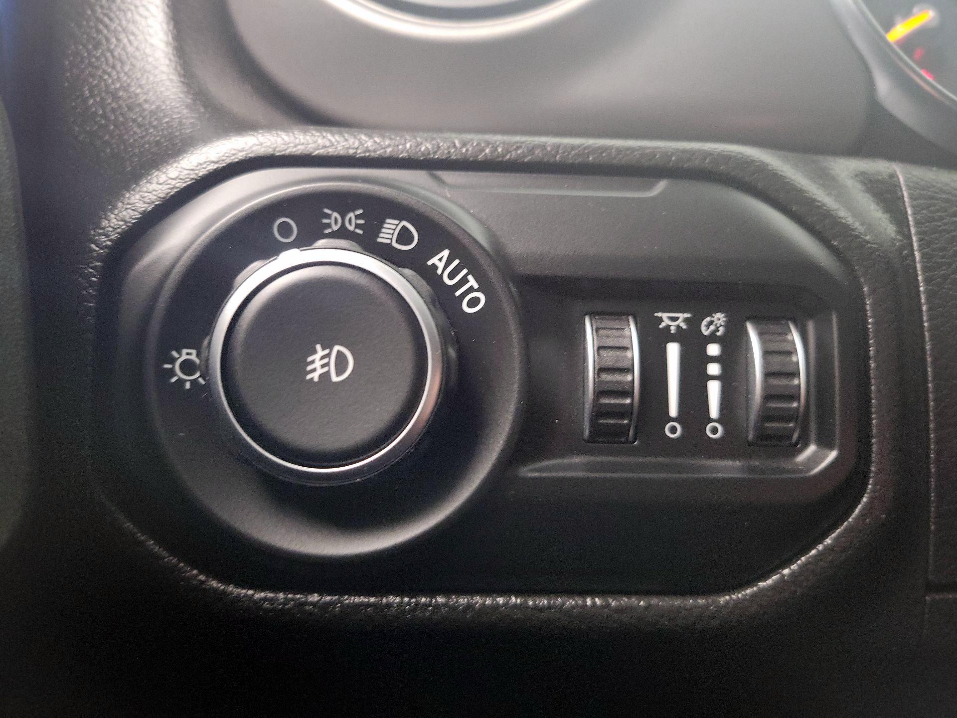 Thumbnail: 2021 Jeep Wrangler - 13